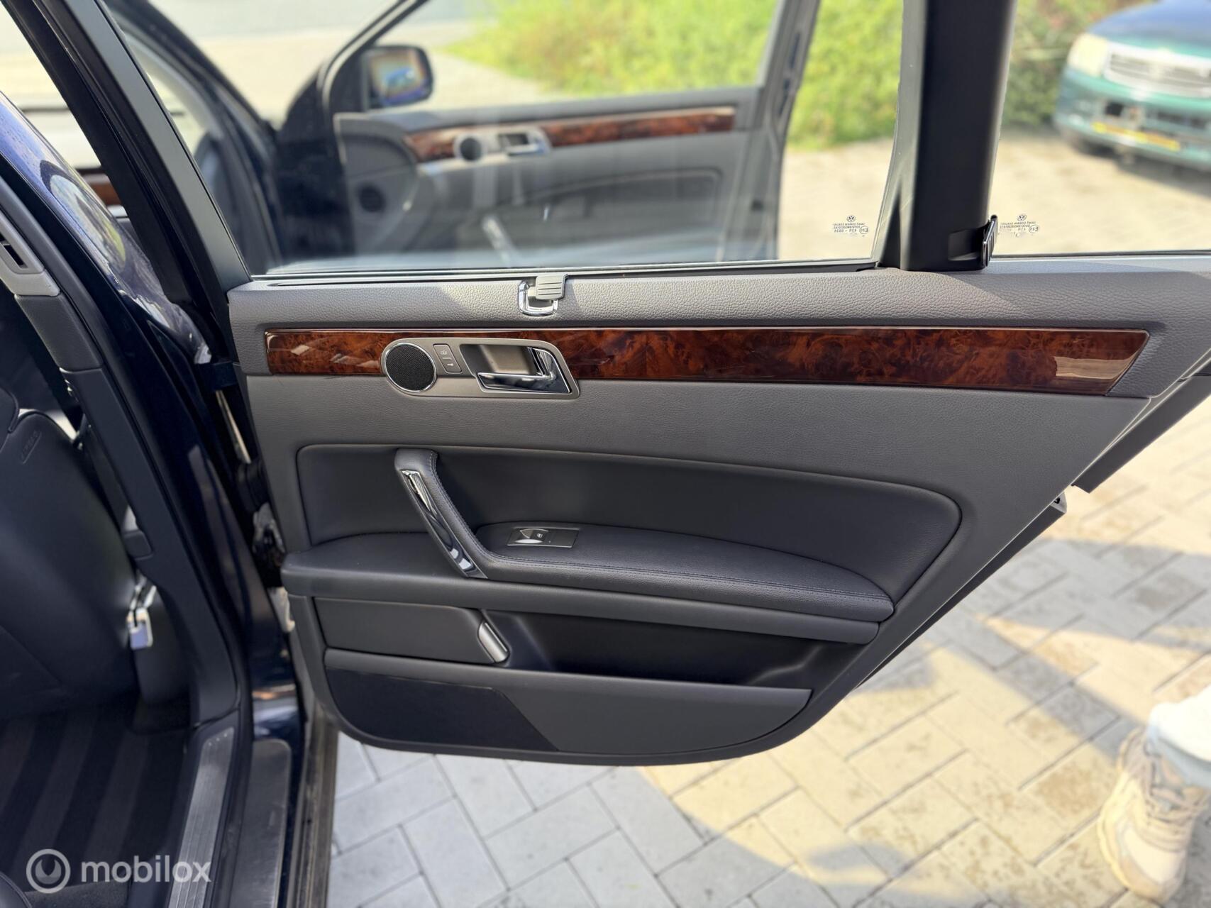 Foto van Volkswagen Phaeton