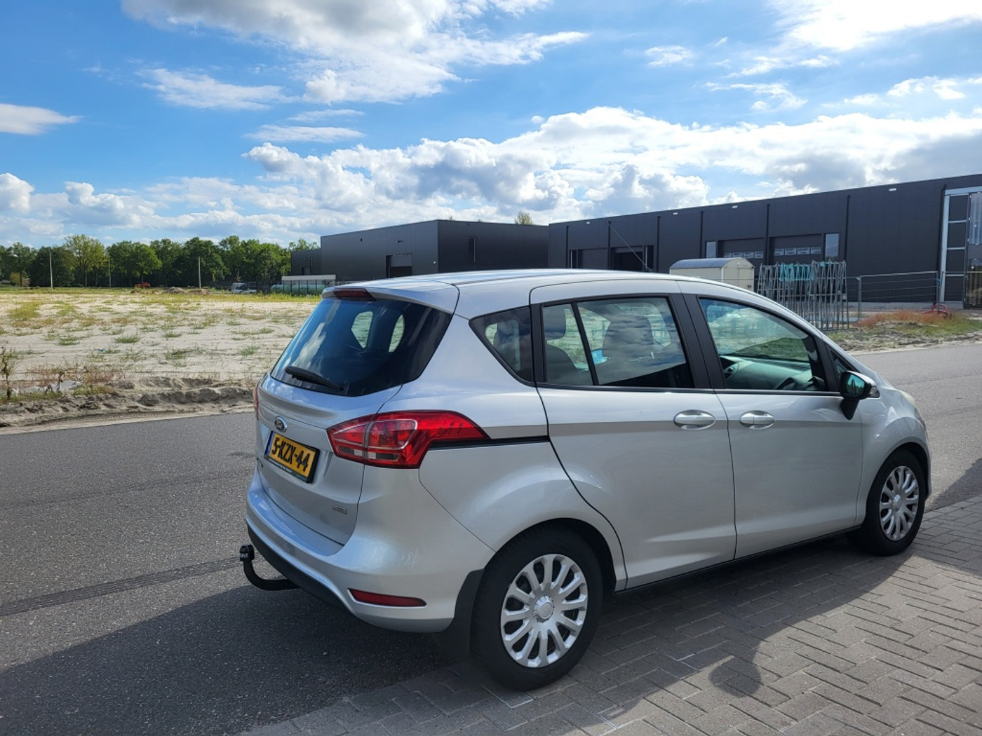Foto van Ford B-max