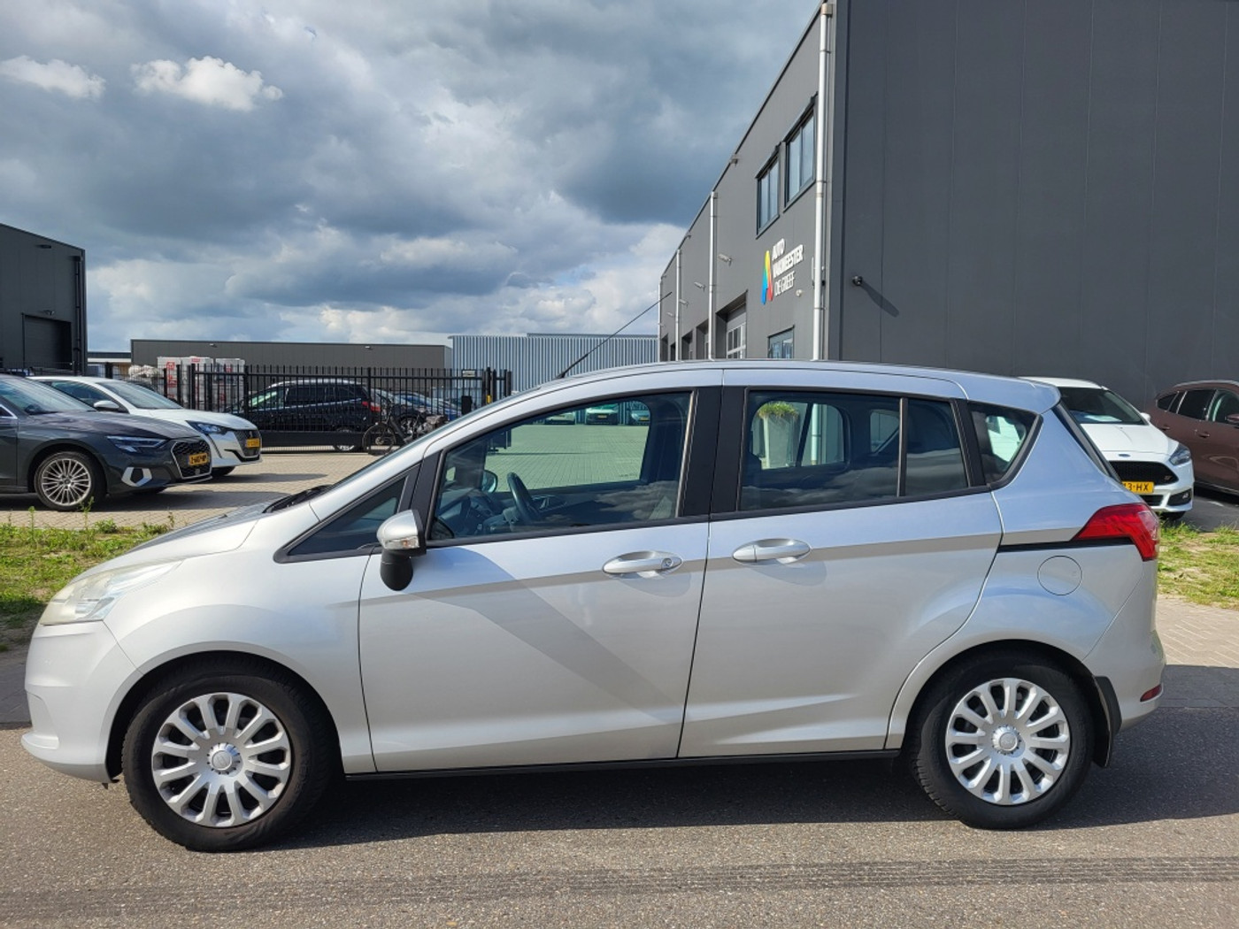 Foto van Ford B-max