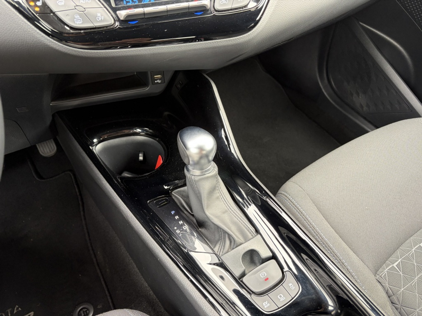 Foto van Toyota Toyota C-hr