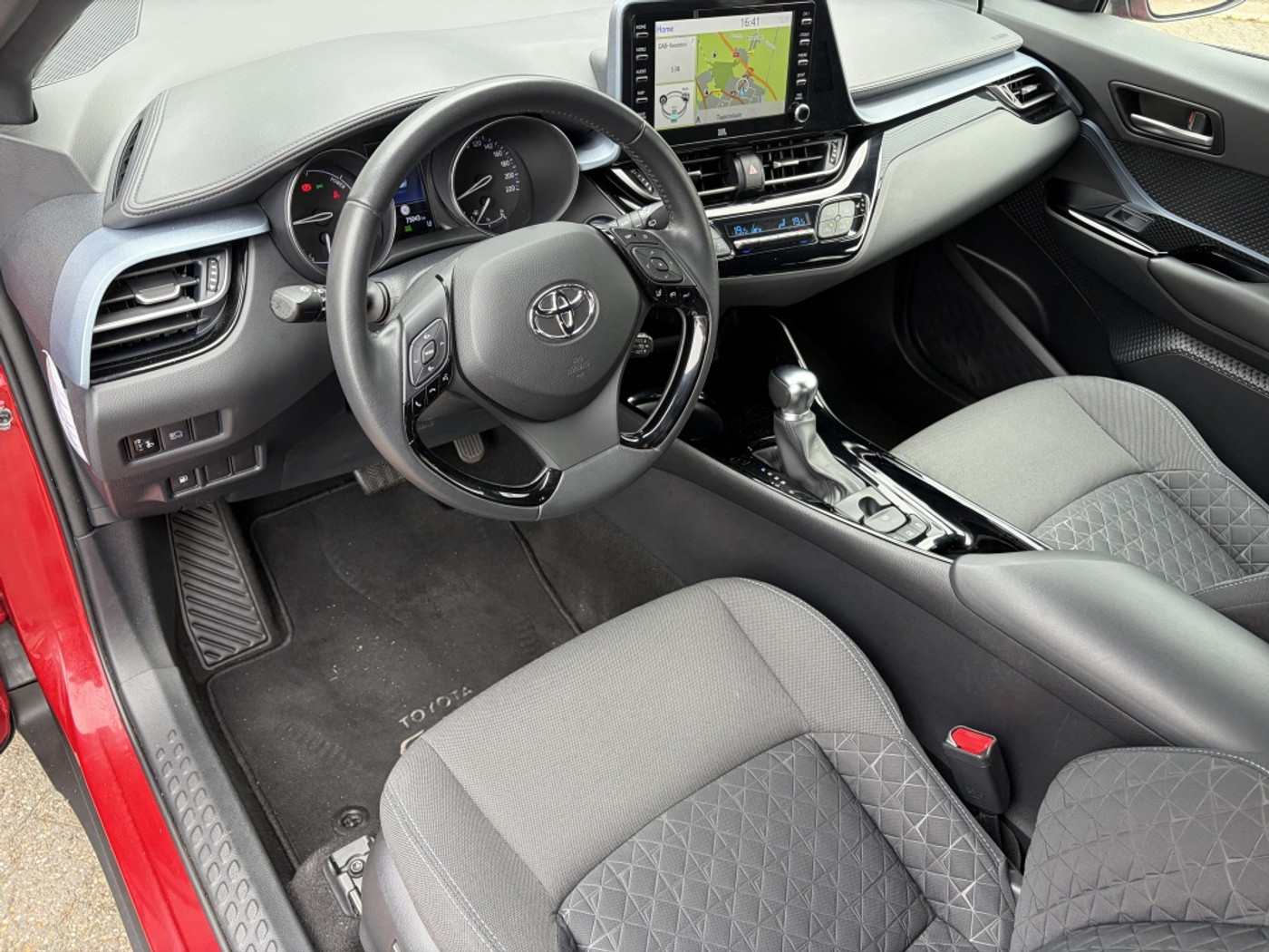 Foto van Toyota Toyota C-hr