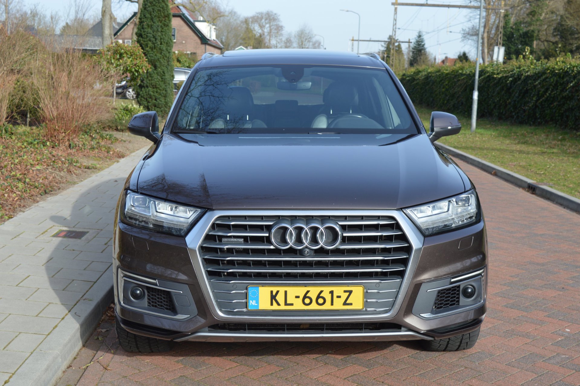Foto van Audi Q7 E-tron