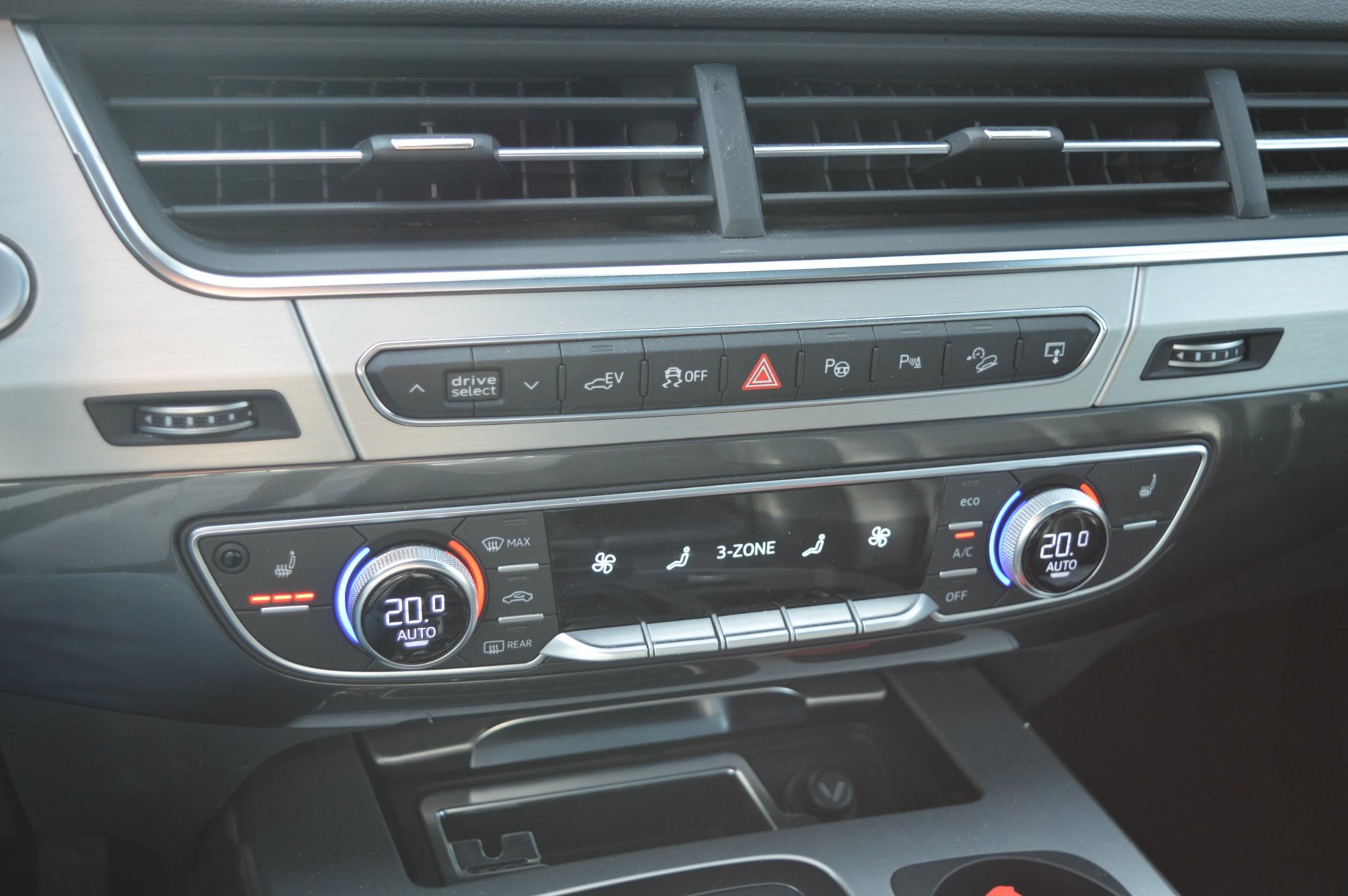 Foto van Audi Q7 E-tron