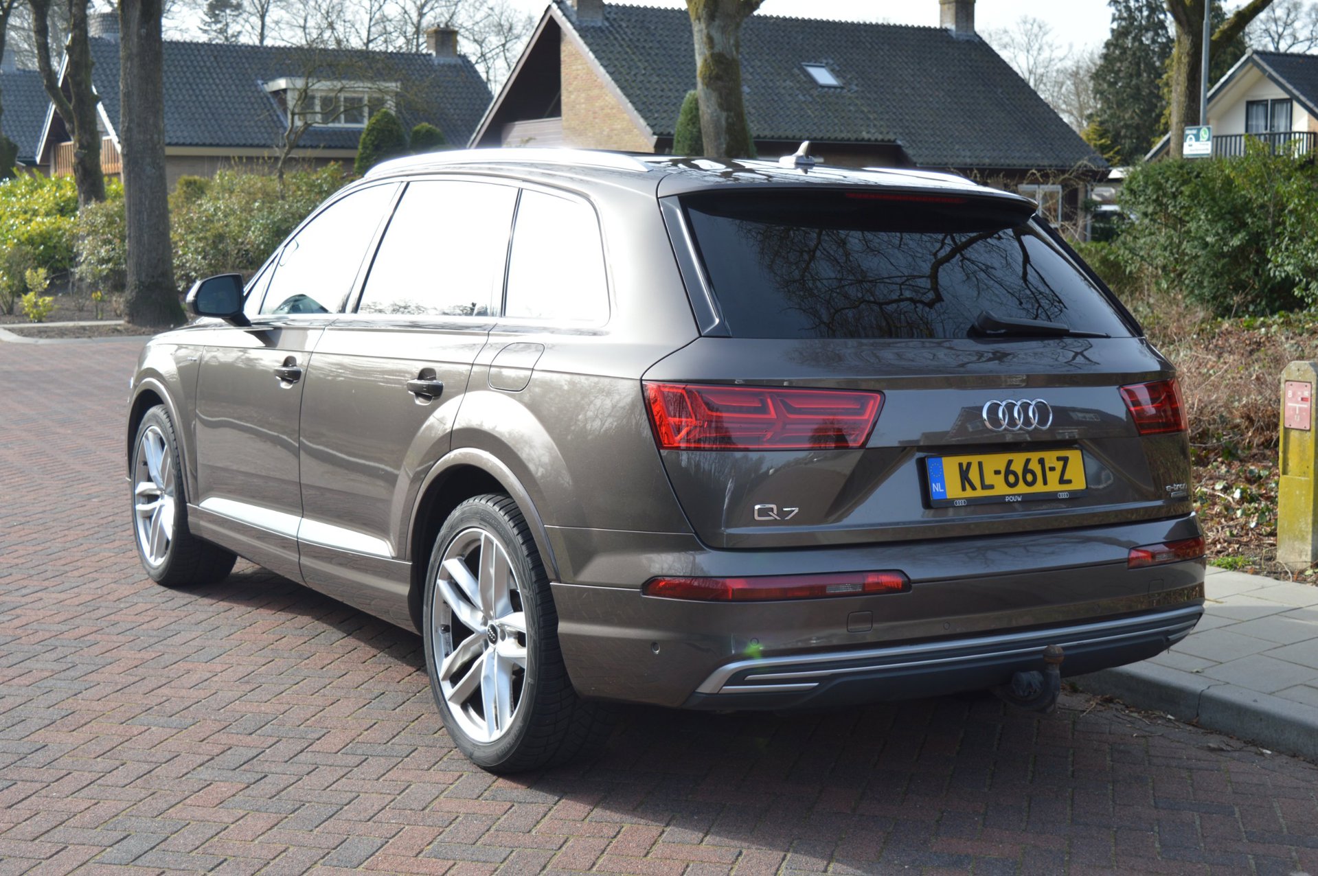 Foto van Audi Q7 E-tron
