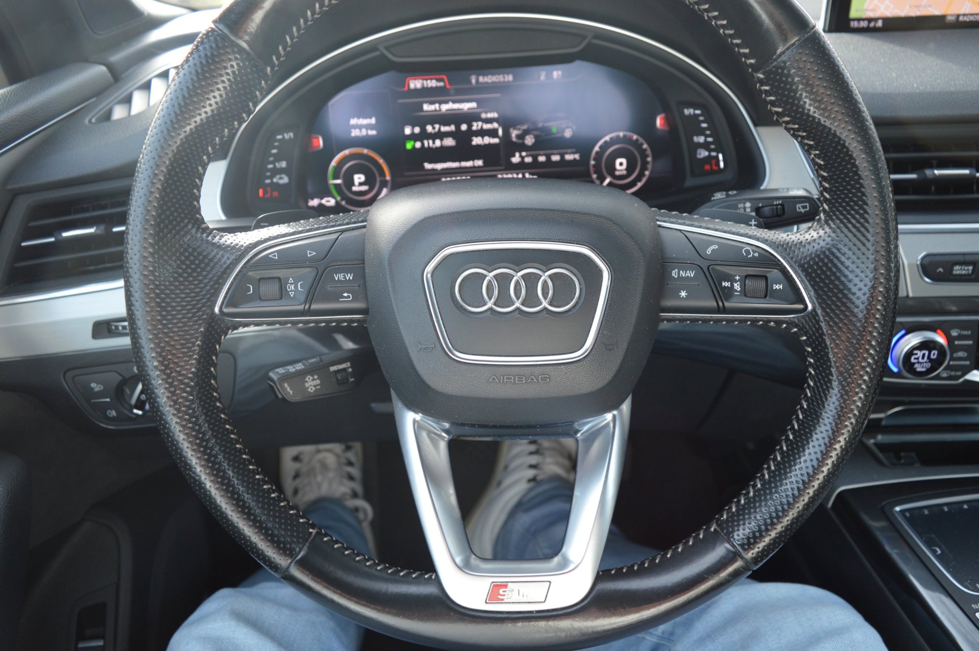 Foto van Audi Q7 E-tron