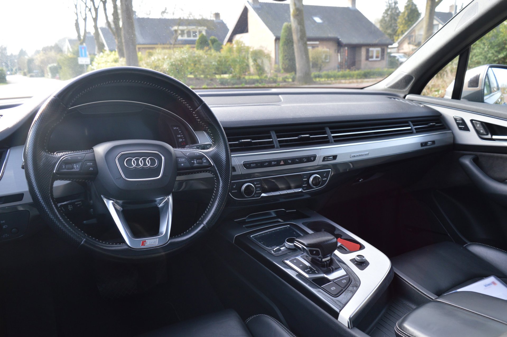 Foto van Audi Q7 E-tron