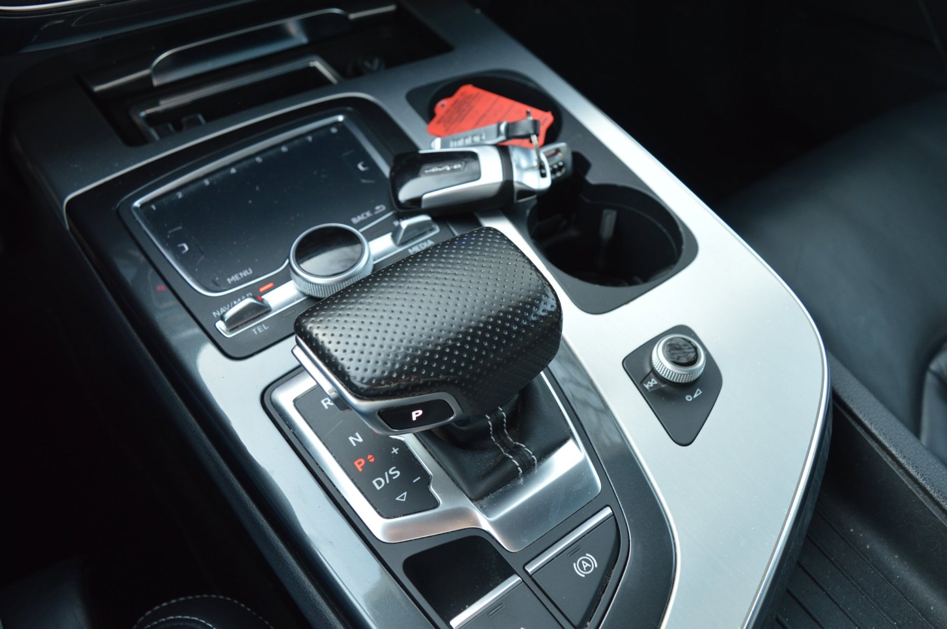 Foto van Audi Q7 E-tron