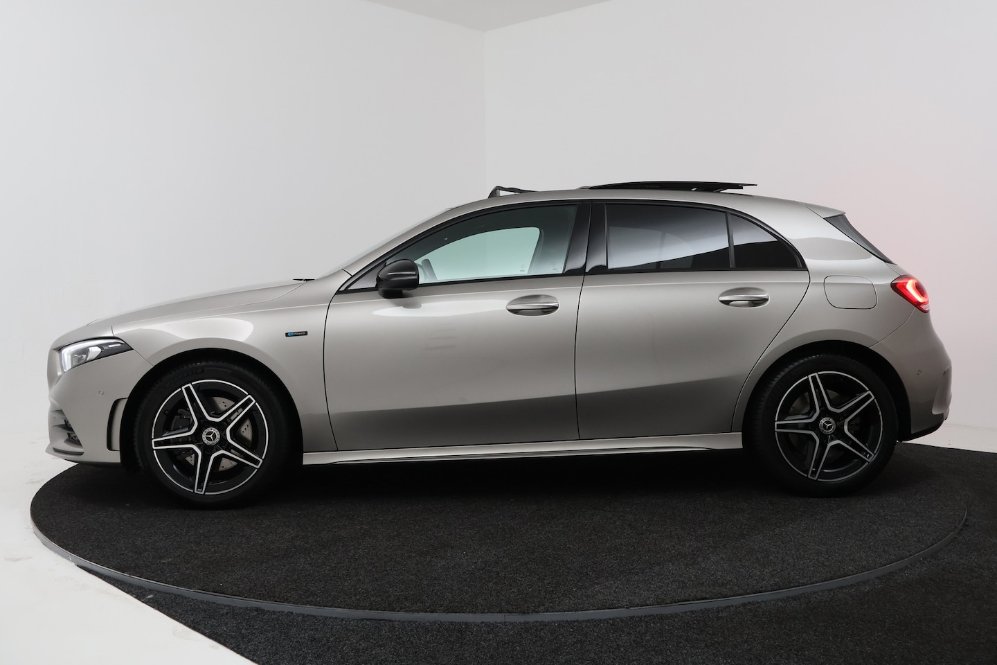 Foto van Mercedes-Benz A 250 E