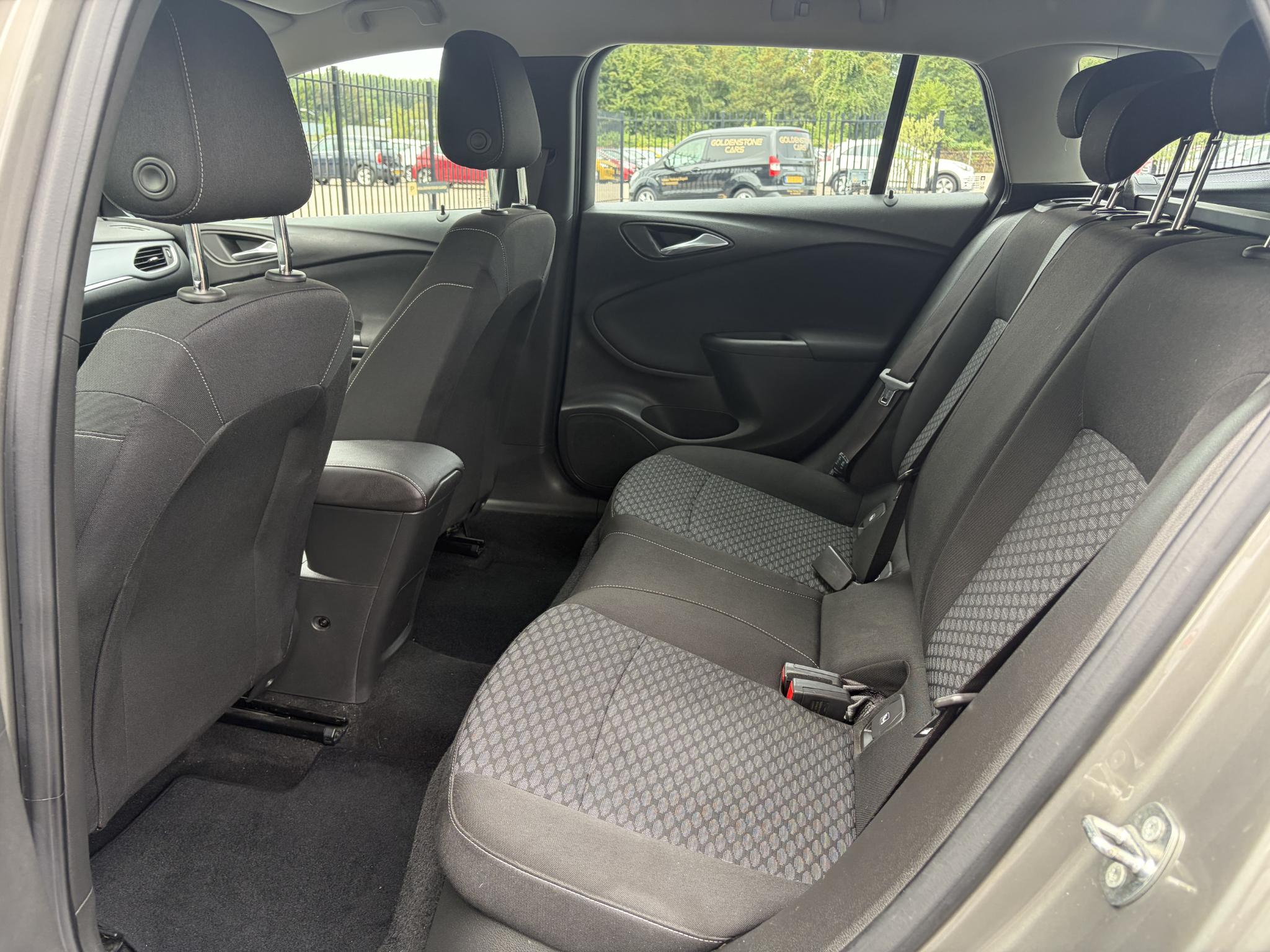 Foto van Opel Astra Sports Tourer