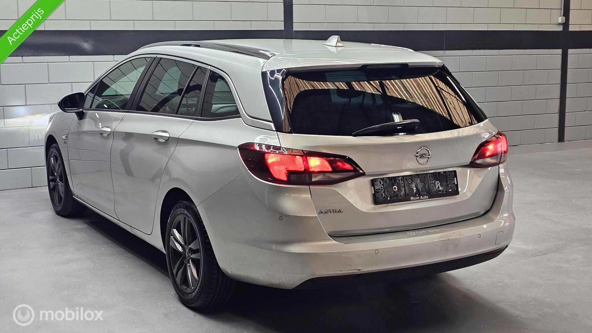 Foto van Opel Astra Sports Tourer