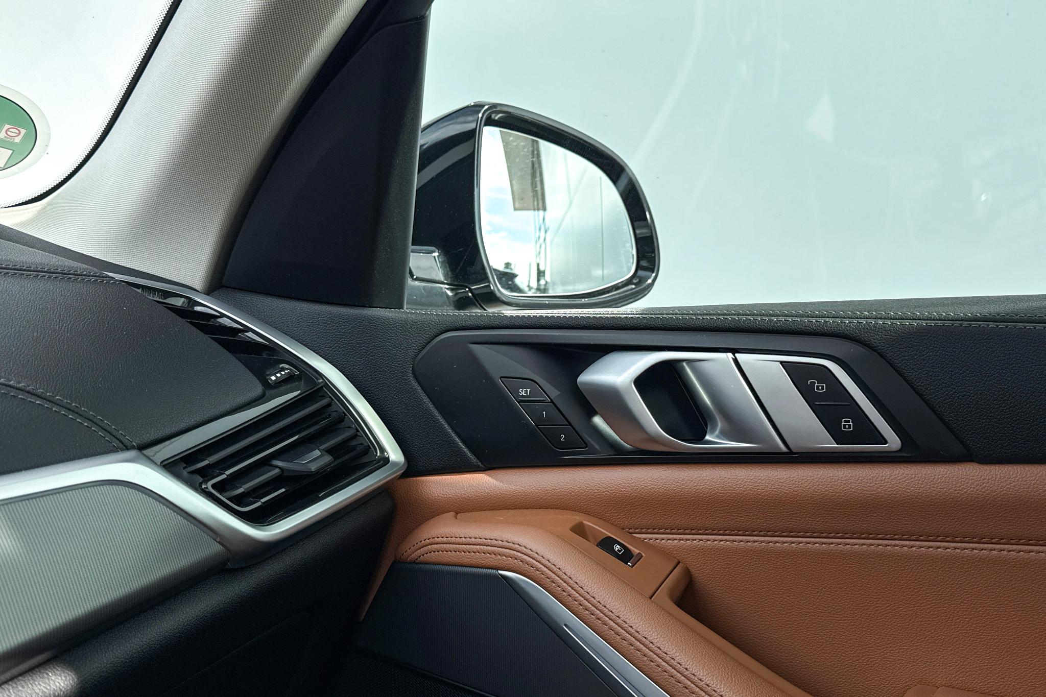 Foto van BMW X5 Xdrive40i
