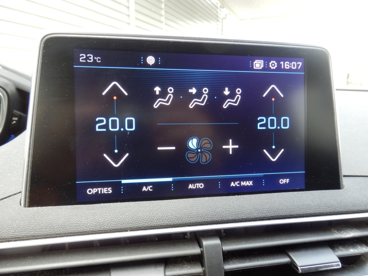 Foto van Peugeot 3008