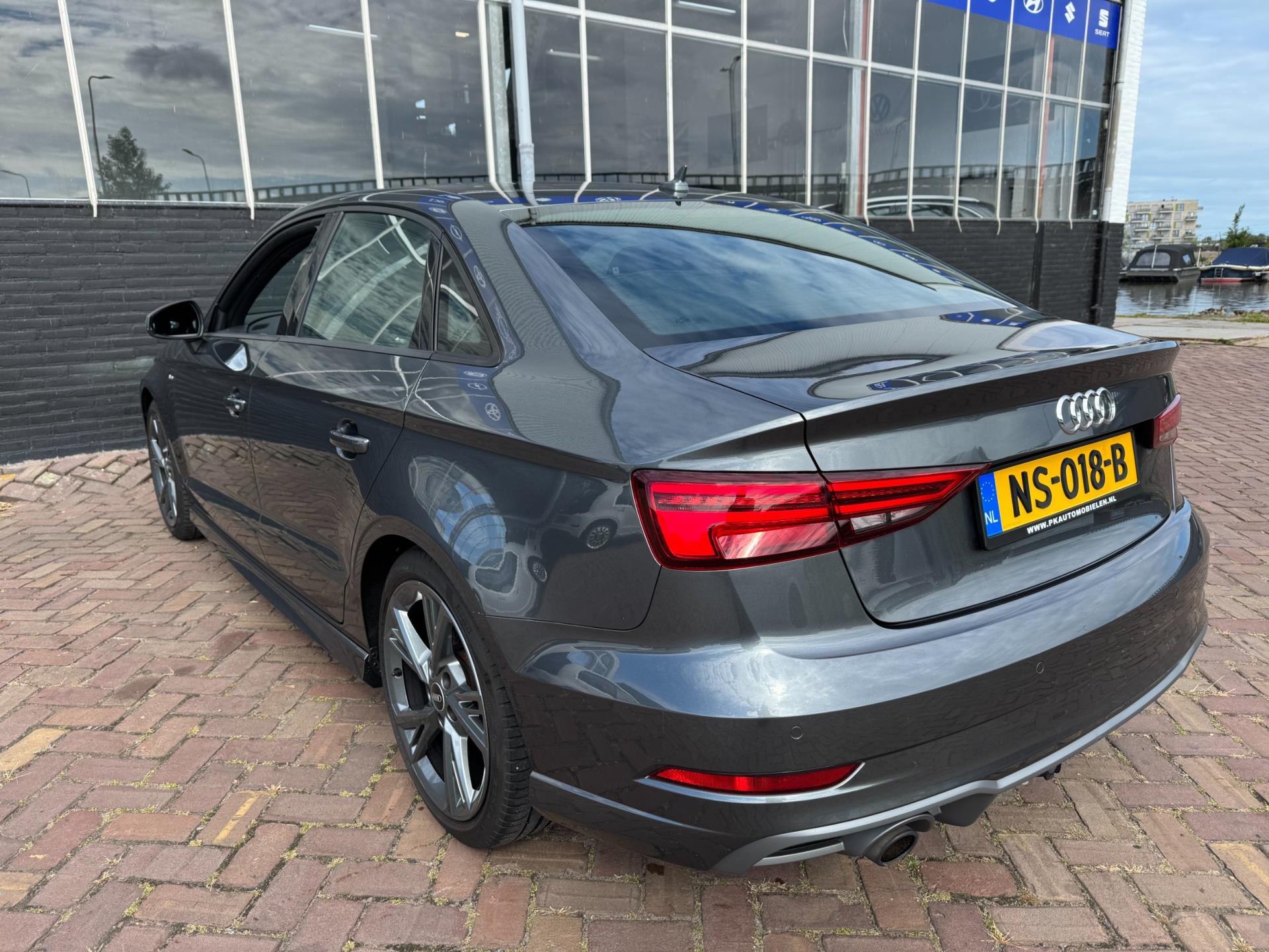 Foto van Audi A3 Limousine
