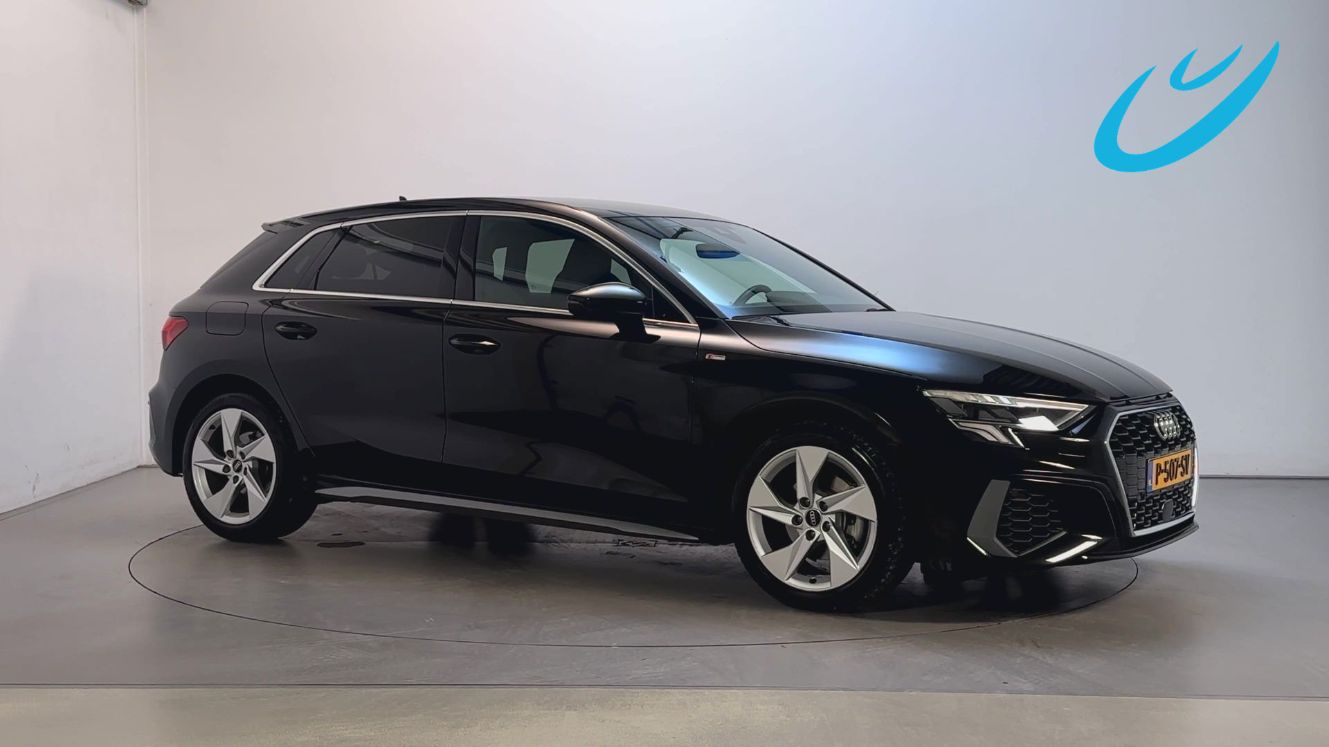 Audi A3 Sportback 30 TFSI S Edition LED Navigatie Parkeersensoren Adaptive Cruise 2022 - voorkant