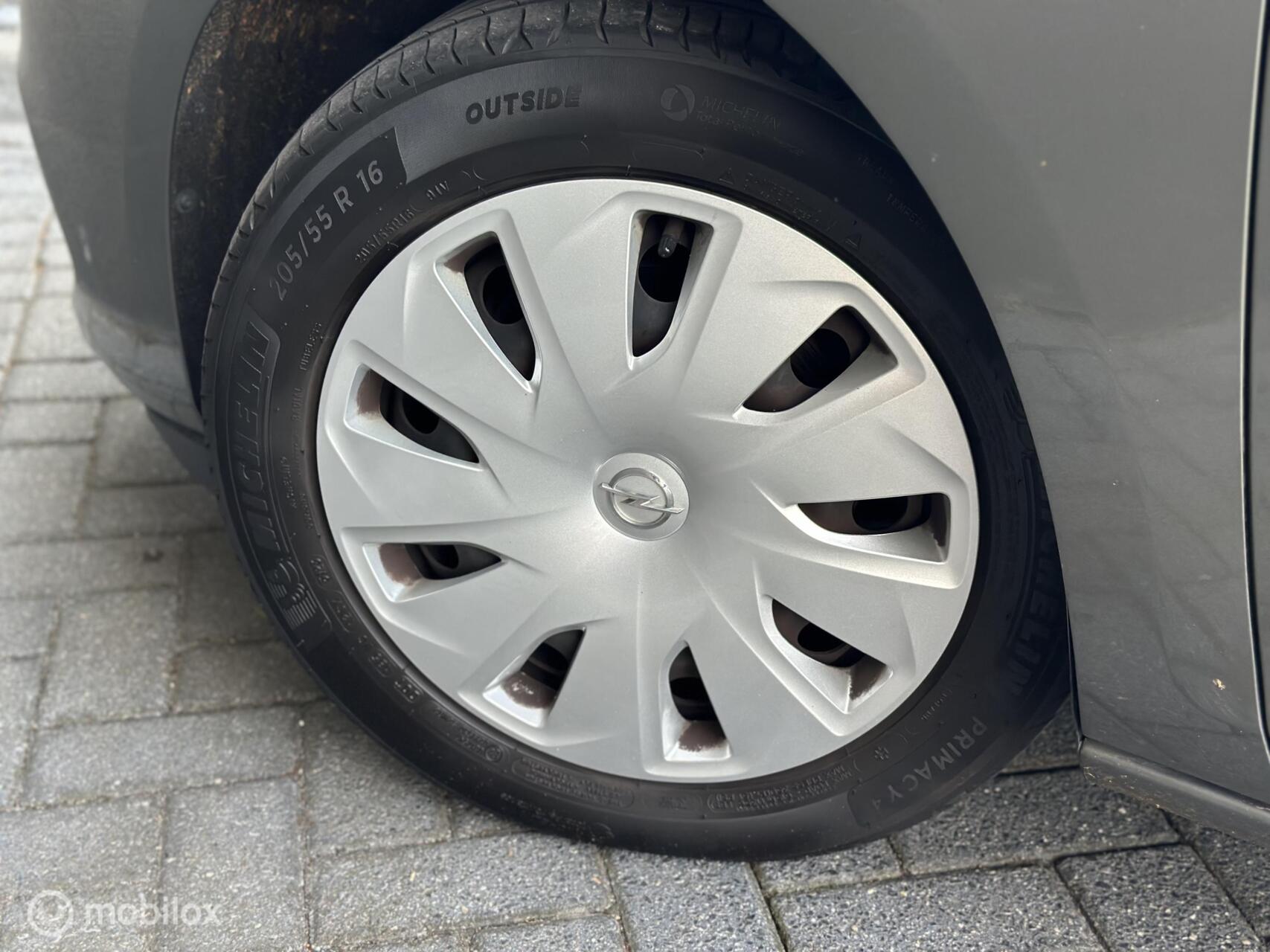 Foto van Opel Astra Sports Tourer