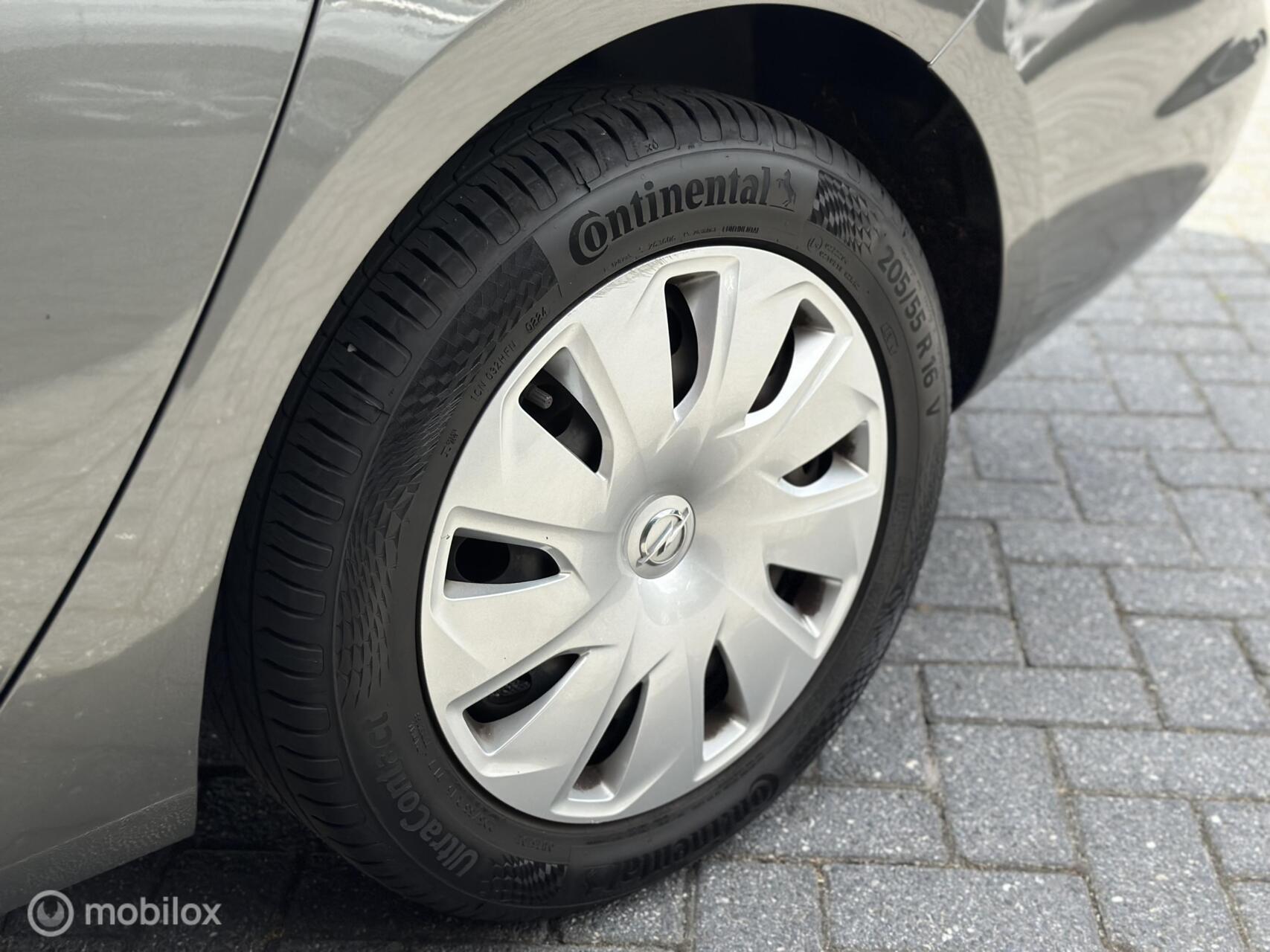 Foto van Opel Astra Sports Tourer