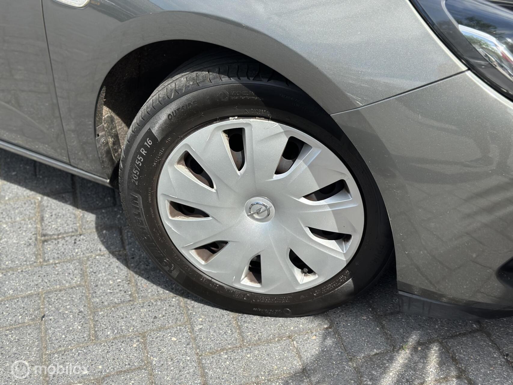 Foto van Opel Astra Sports Tourer