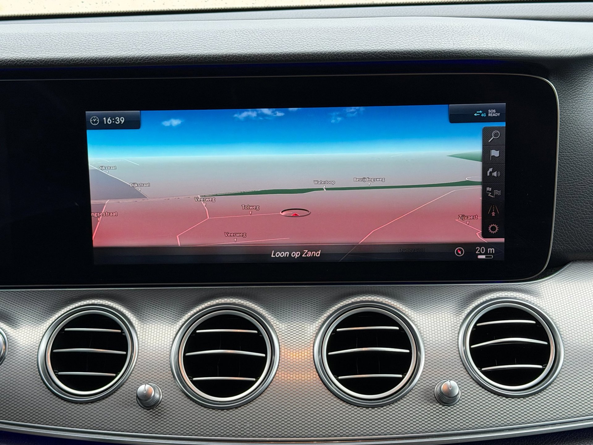 Foto van Mercedes-Benz E 220 D