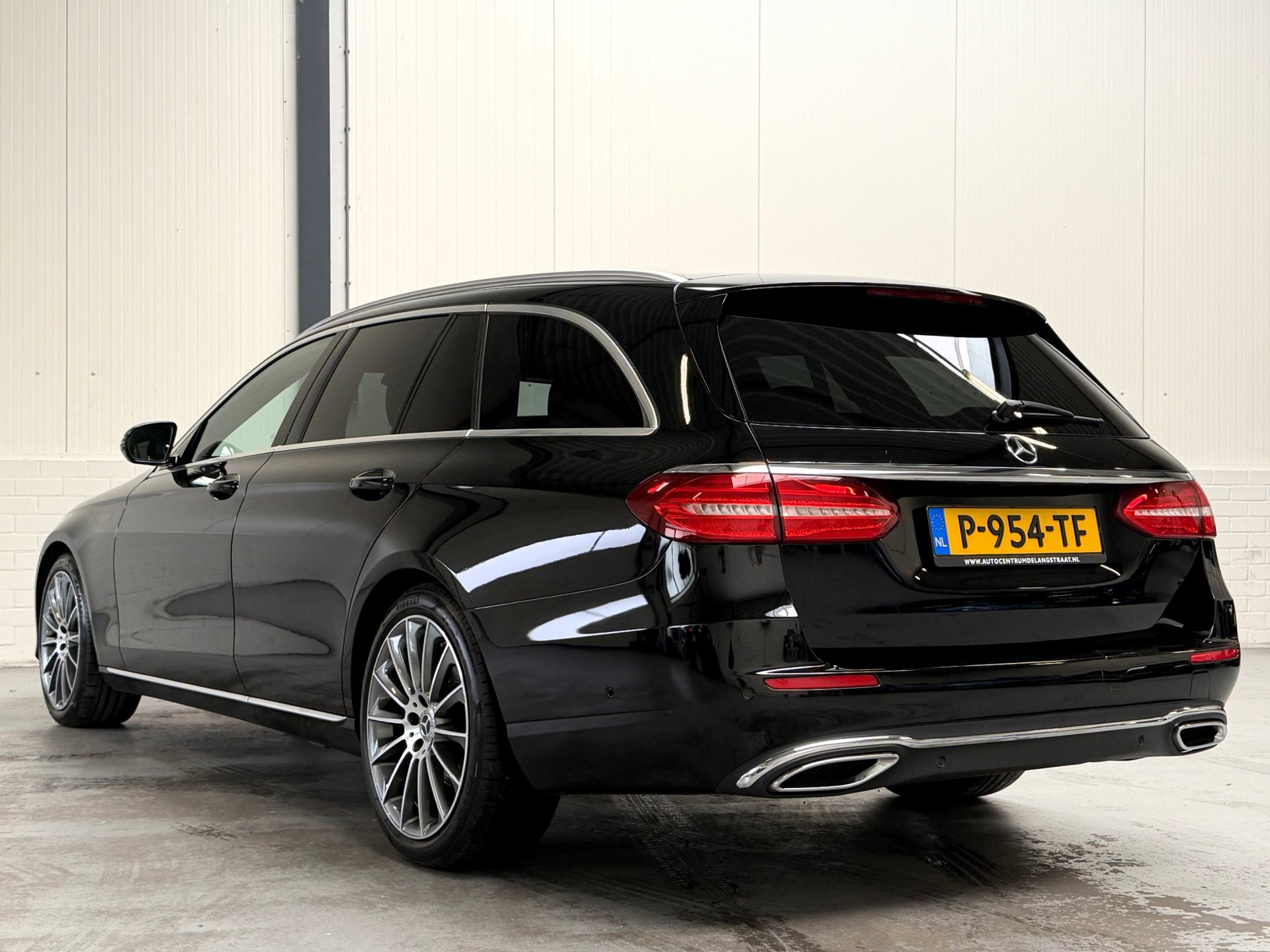 Foto van Mercedes-Benz E 220 D