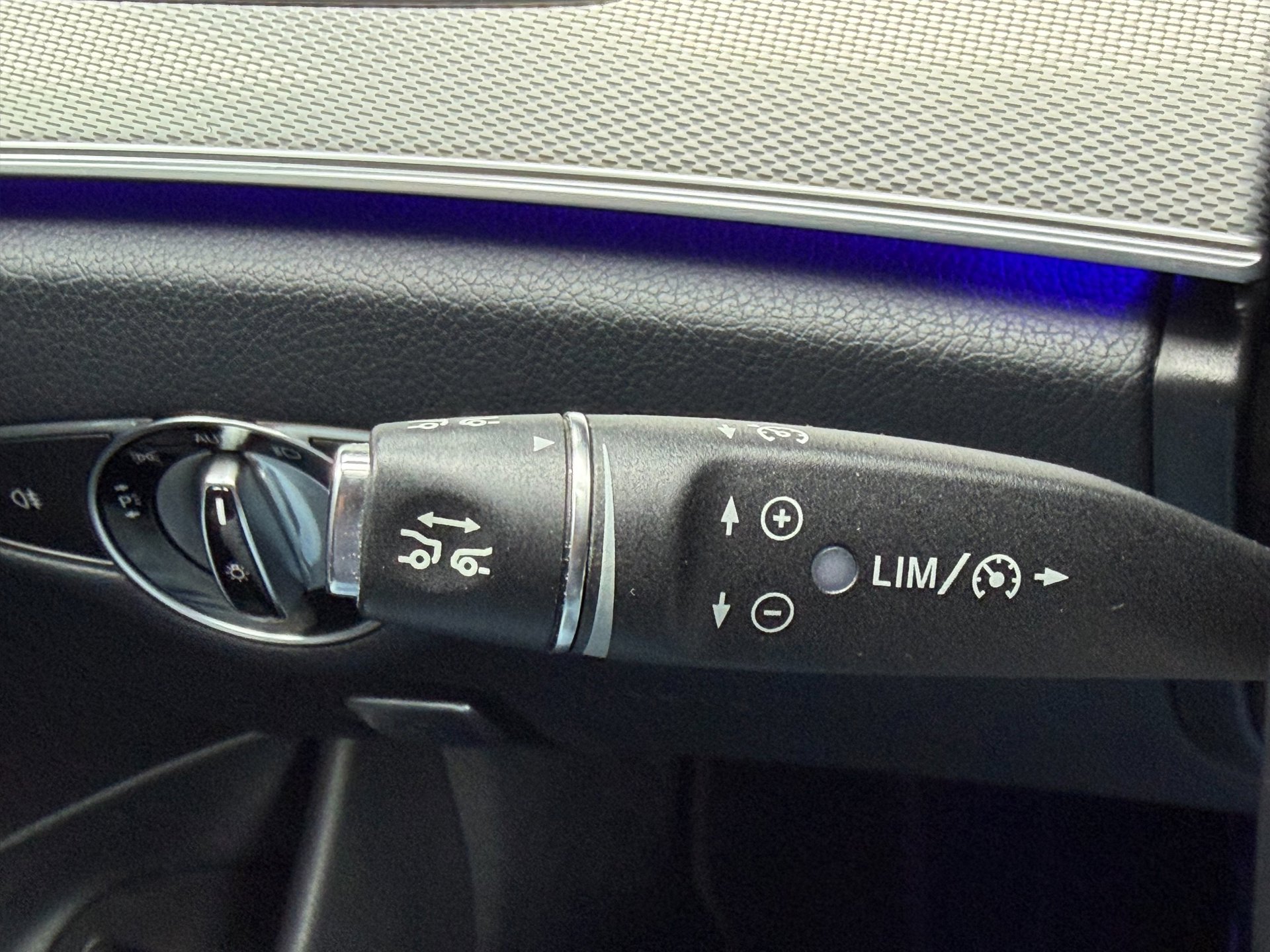 Foto van Mercedes-Benz E 220 D