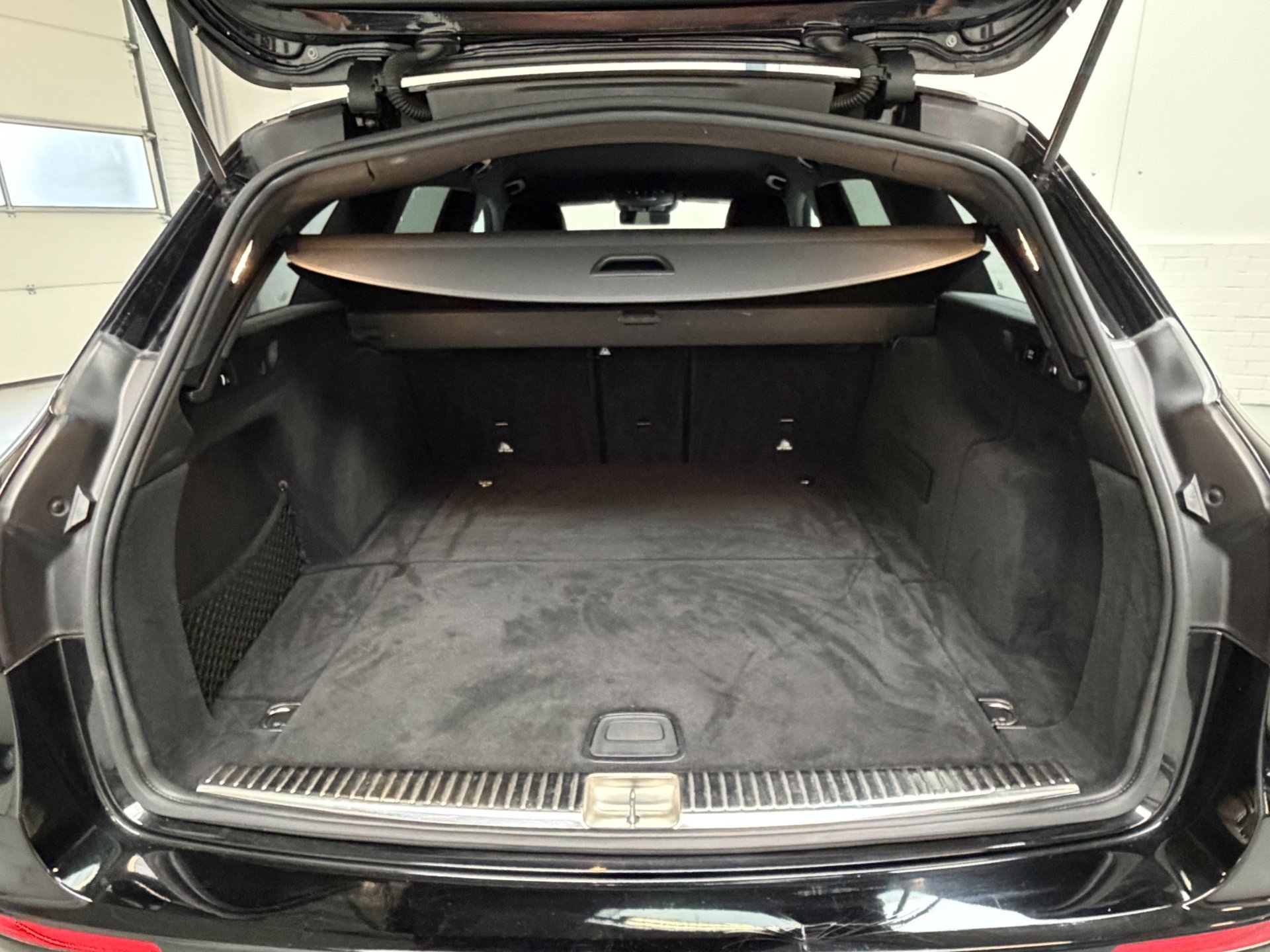 Foto van Mercedes-Benz E 220 D