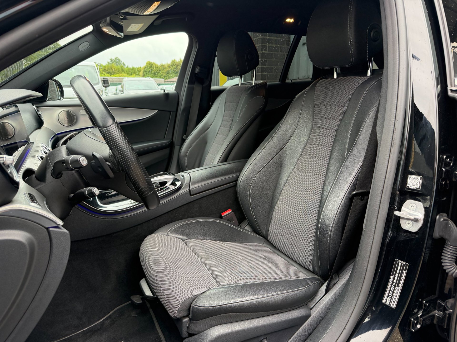 Foto van Mercedes-Benz E 220 D