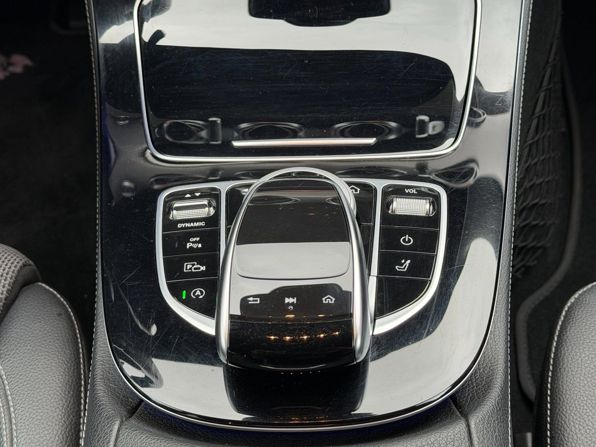 Foto van Mercedes-Benz E 220 D