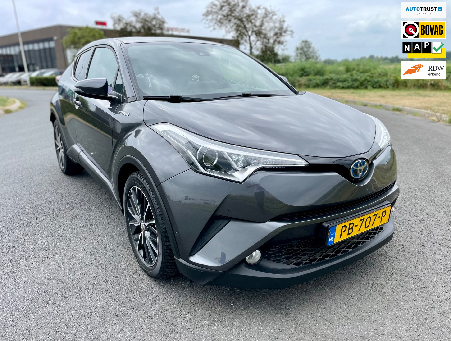 Toyota Toyota C-hr 1.8 Hybrid Executive, Aut, Acc, Stoelverw, Cam, Navi, Pdc, 2e eig afk, Geen import, Nap! 2017 - voorkant