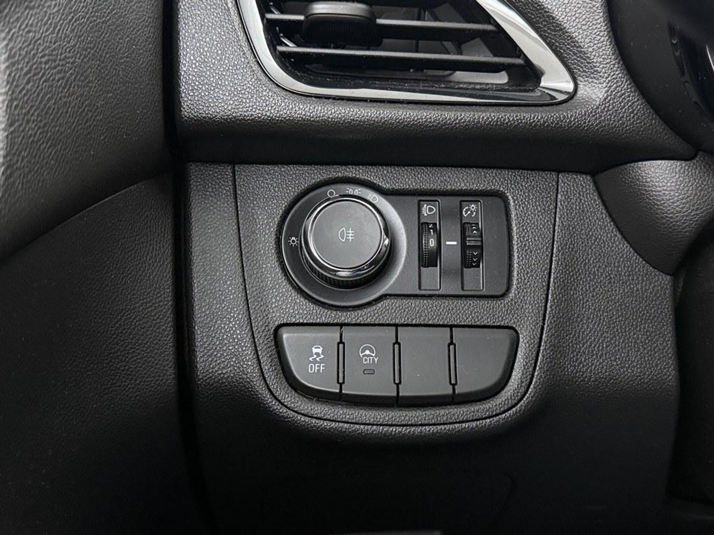 Foto van Opel Karl / Viva