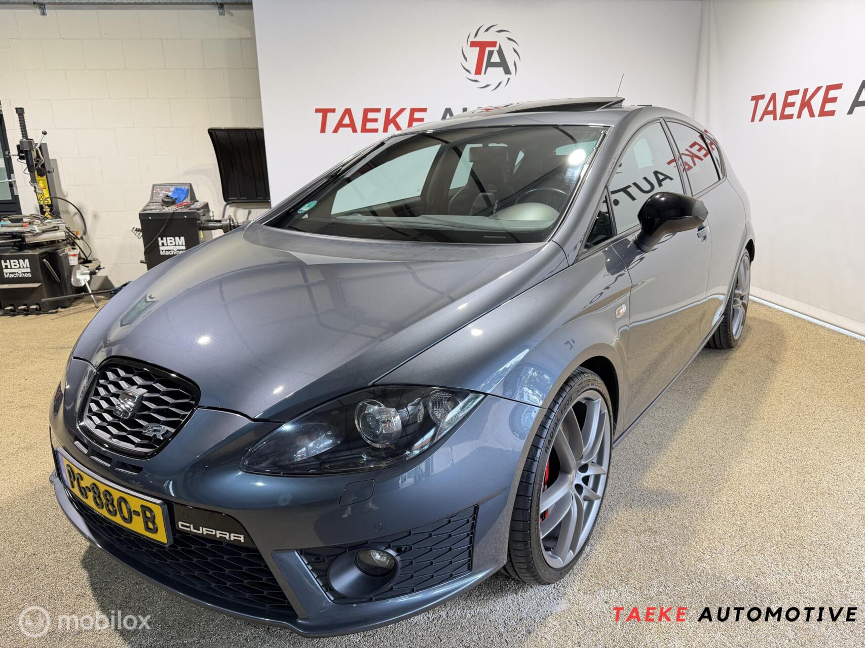 Seat Leon 2.0 TFSI Cupra R CLIMA/CRUISE/LEDER/DAKJE/PDC 2011 - voorkant