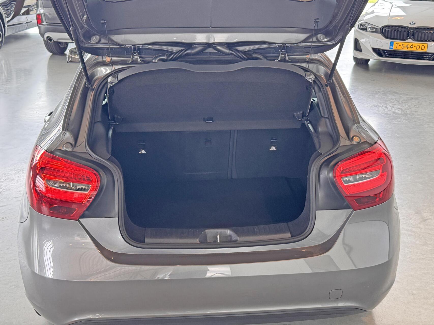Foto van Mercedes-Benz A 180