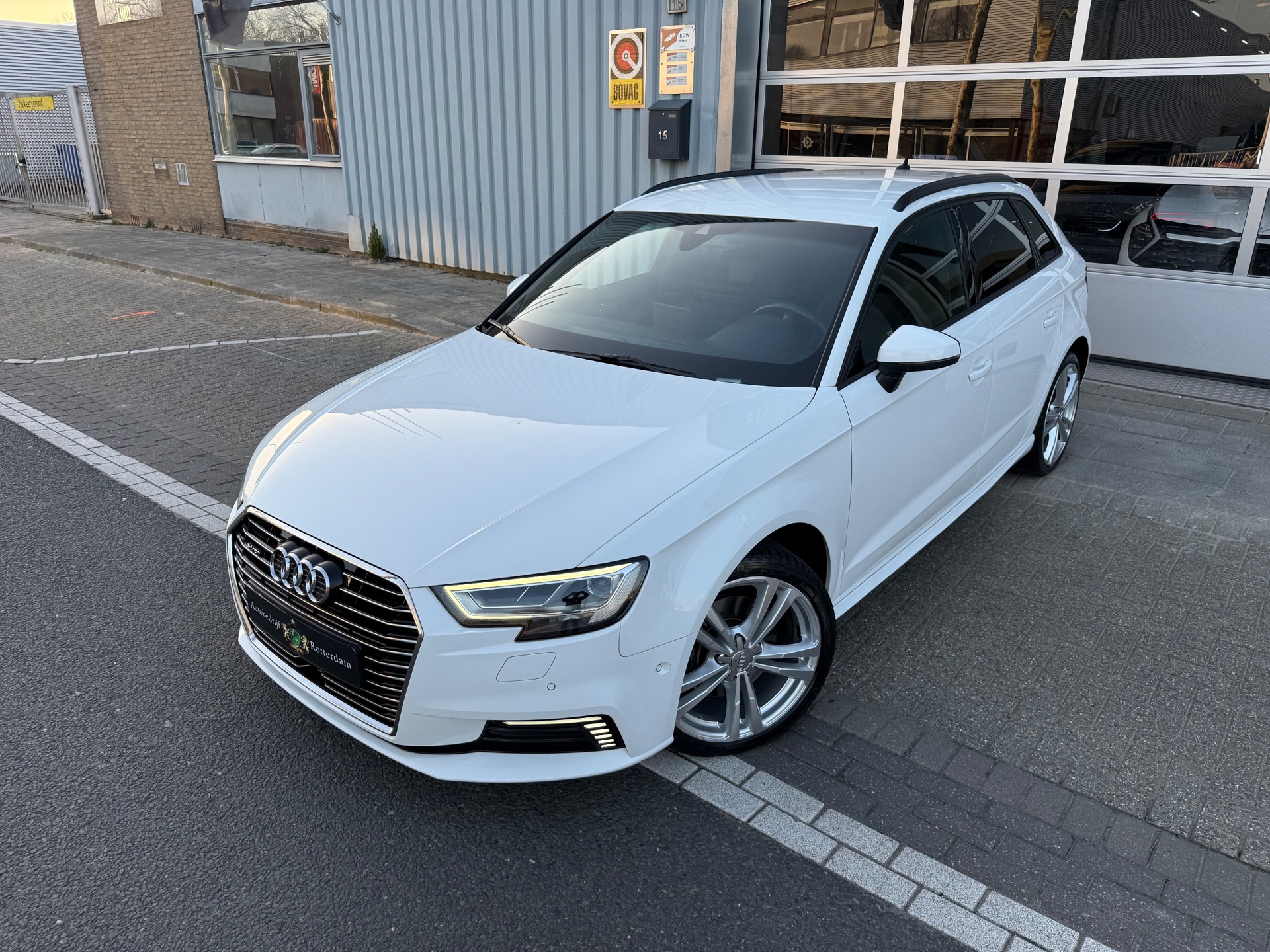 Foto van Audi A3 40 E-tron