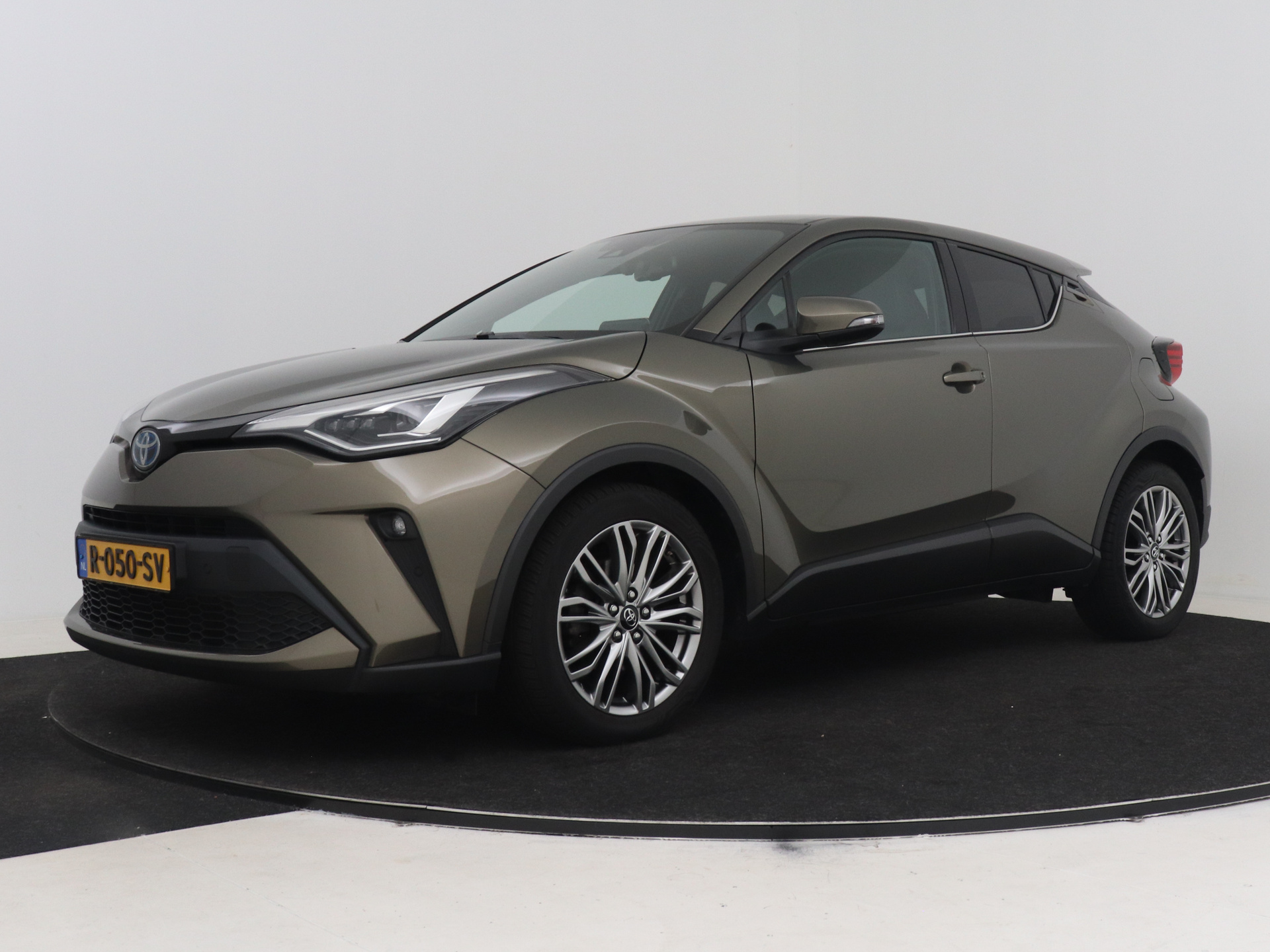 Toyota Toyota C-hr 1.8 Hybrid Executive 2022 - voorkant