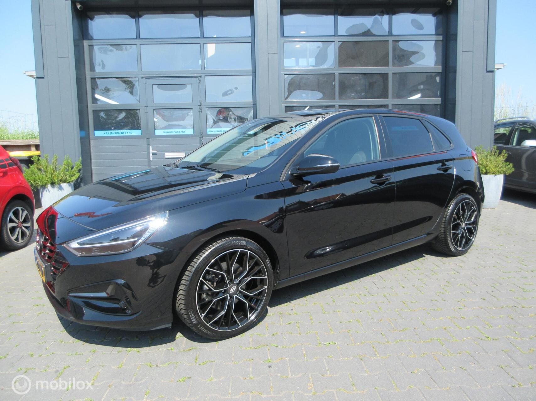 Hyundai I 30 1.0 T-GDi MHEV Comfort Smart 73dkm Camera Carplay Org NL 2023 - voorkant