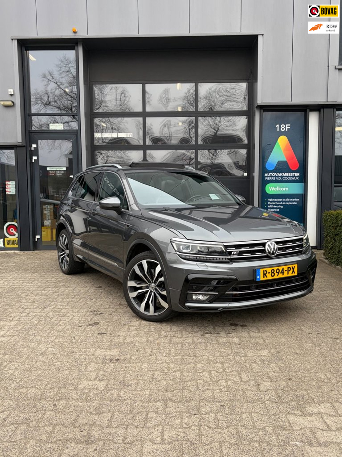 Volkswagen Tiguan 2.0 TSI 4Motion Highline DSG Pano R-line 360 ACT 2018 - voorkant