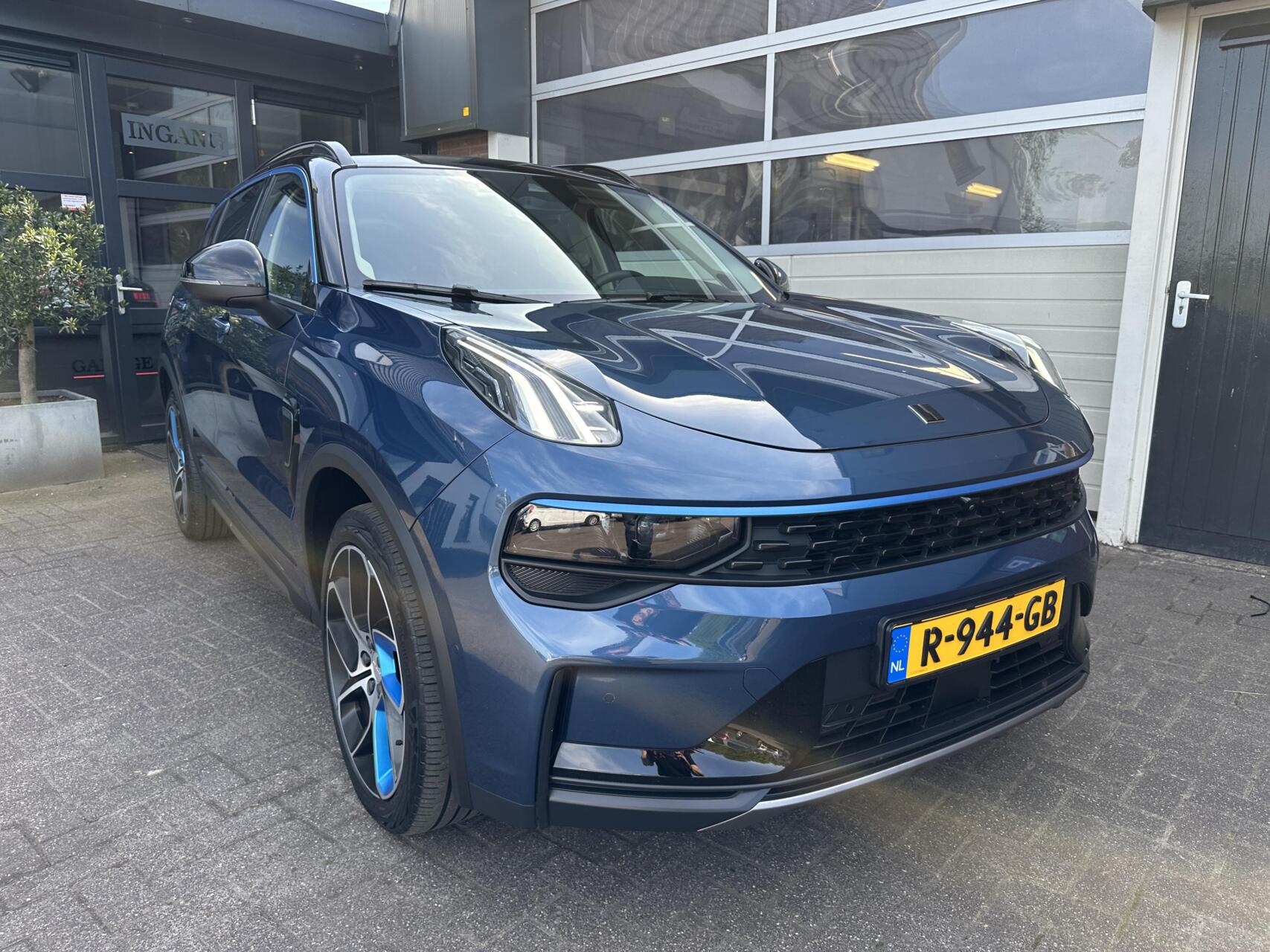 Foto van Lynk&co LYNK & Co 01