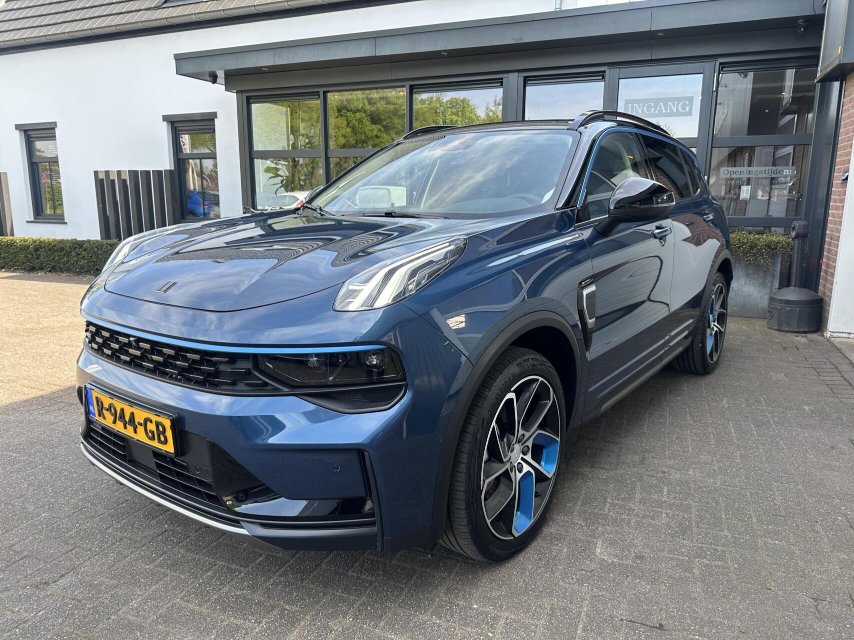 Foto van Lynk&co LYNK & Co 01