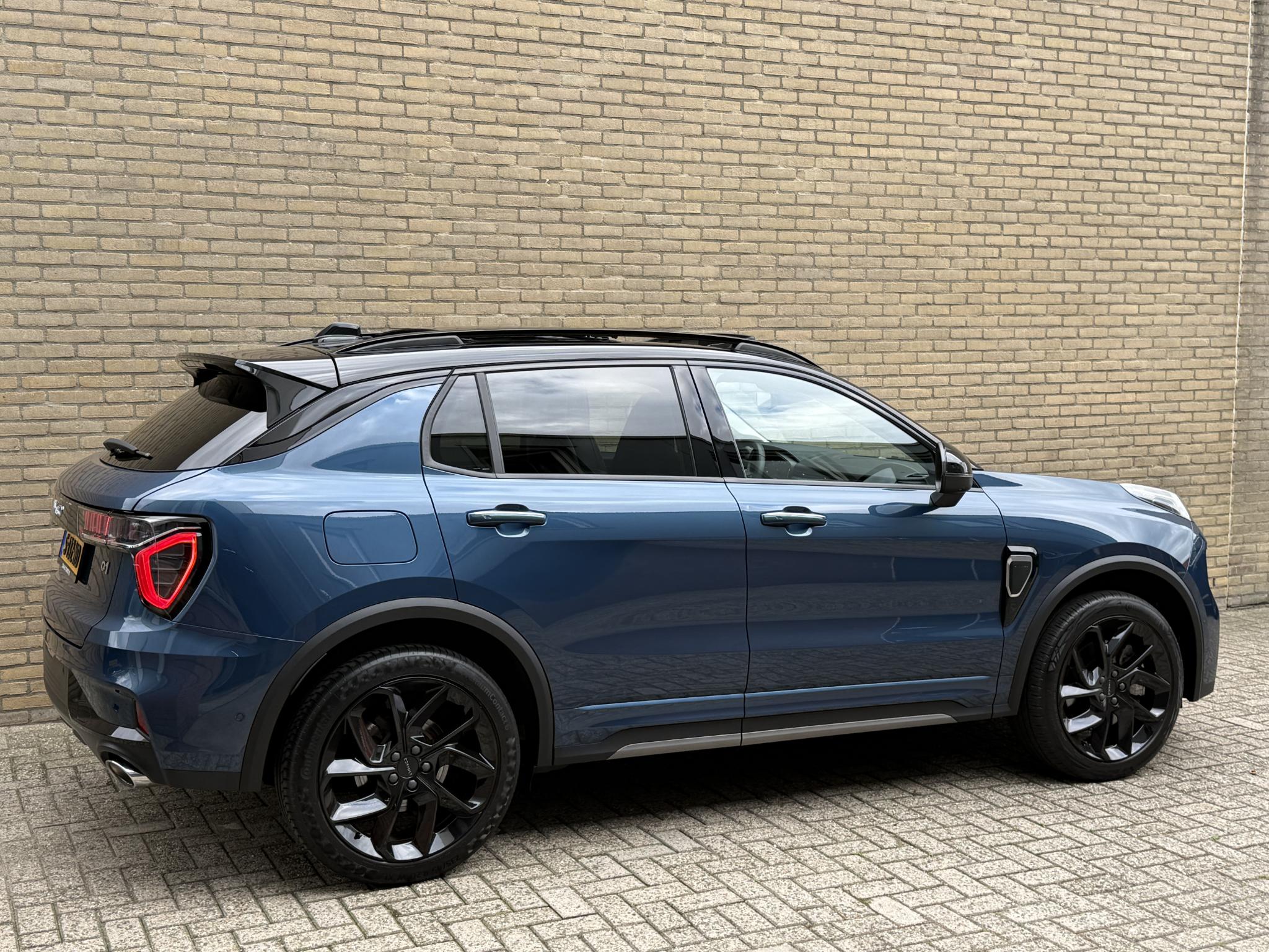Foto van Lynk&co LYNK & Co 01