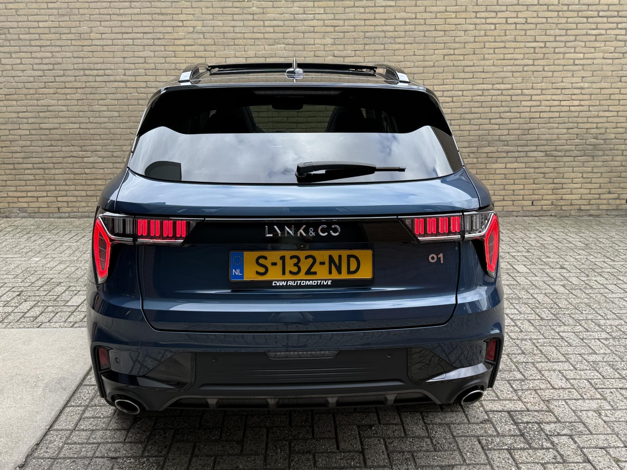 Foto van Lynk&co LYNK & Co 01