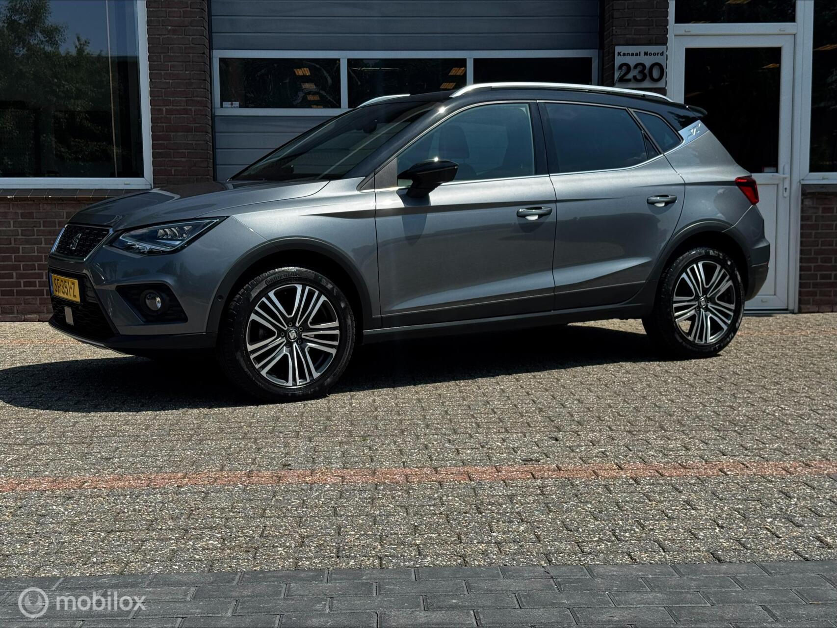 Seat Arona 1.0 TSI DSG FR EXCELLENCE CAMERA/NAVI/AIRCO 2018 - voorkant