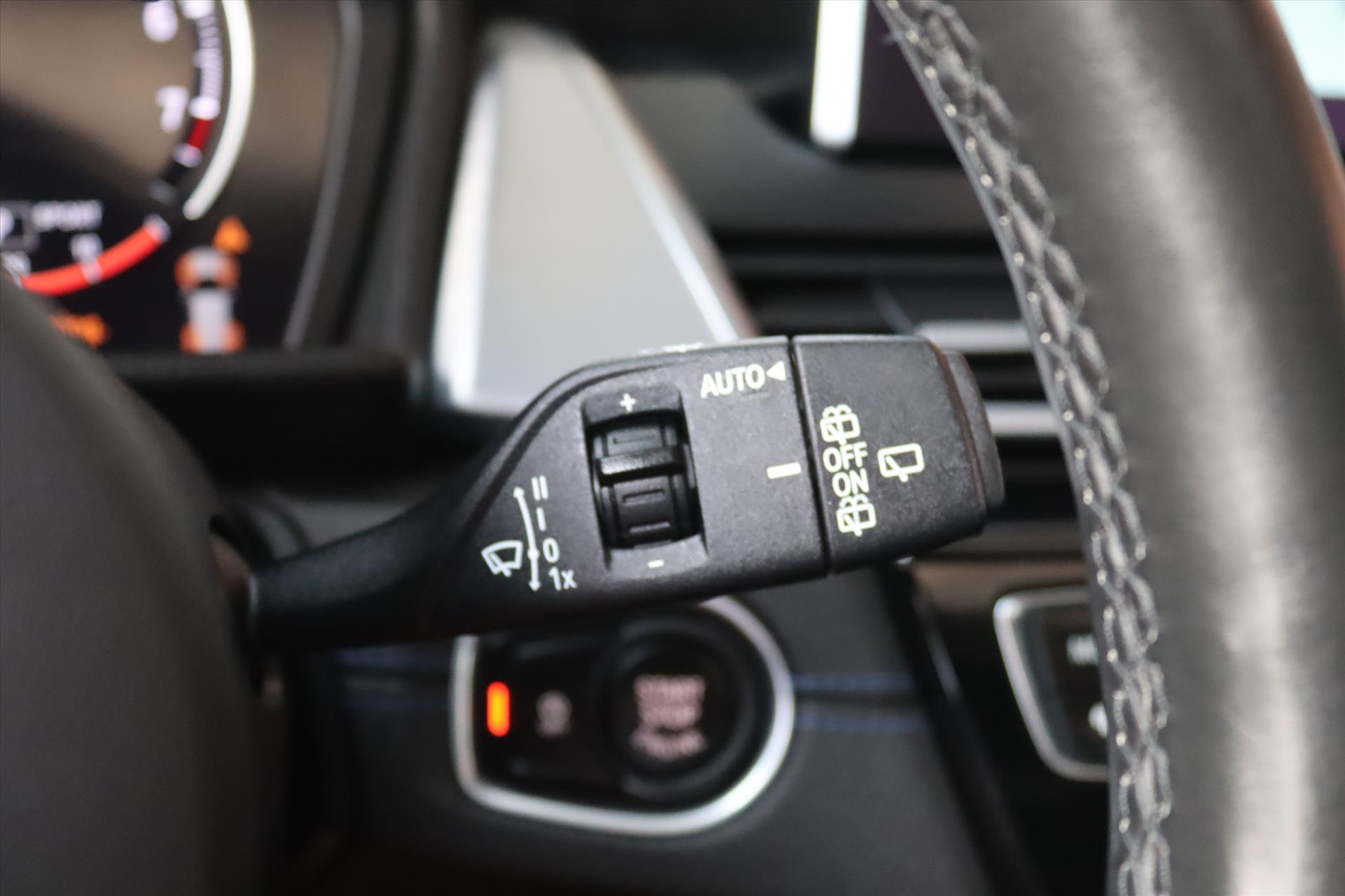 Foto van BMW 220i Active Tourer