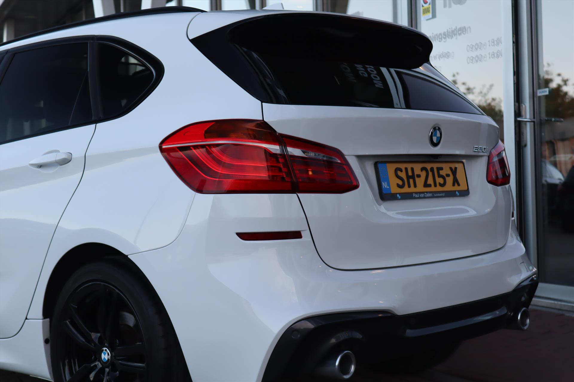 Foto van BMW 220i Active Tourer