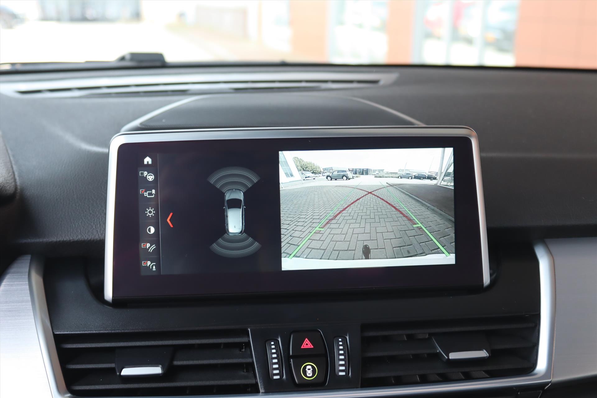 Foto van BMW 220i Active Tourer