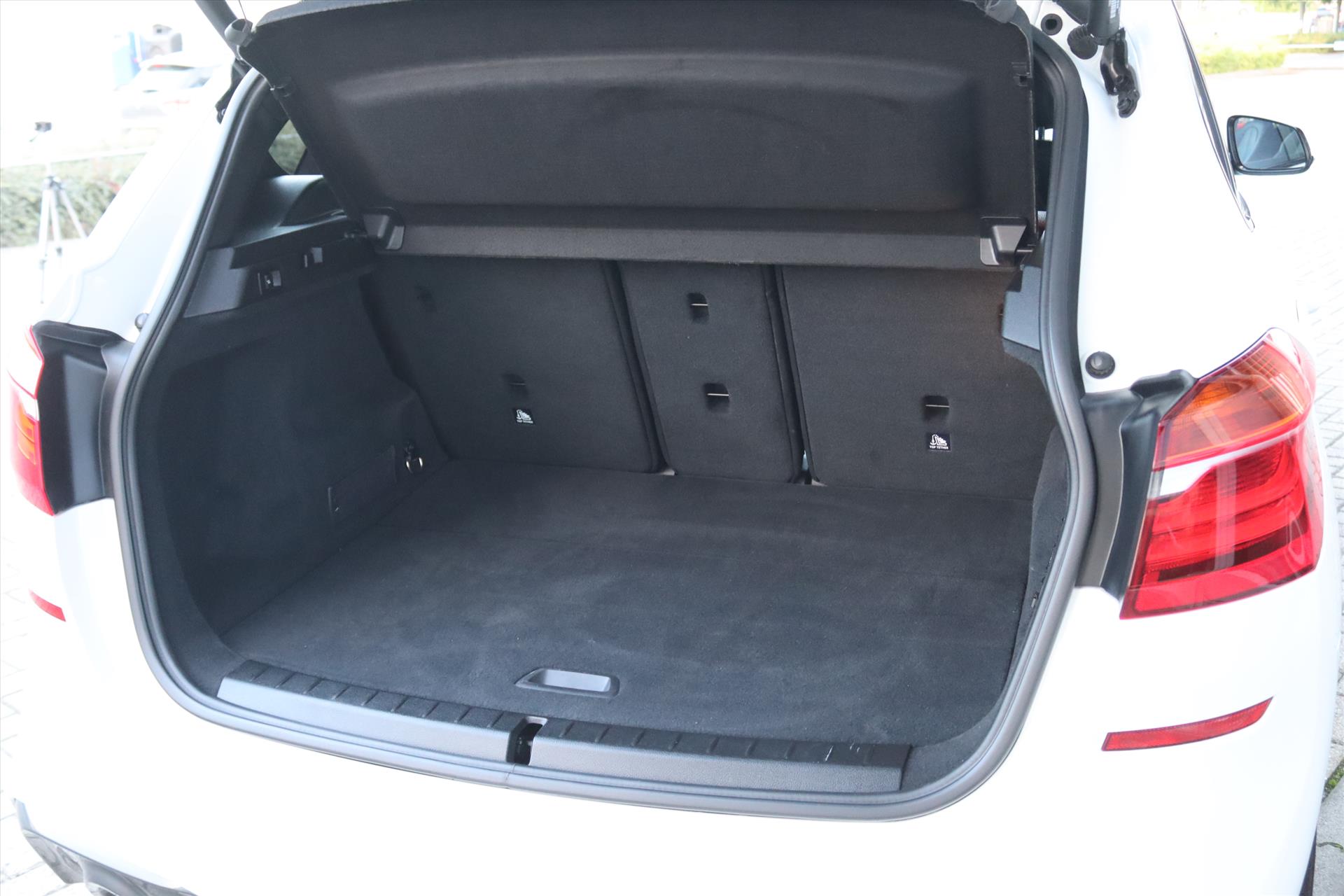 Foto van BMW 220i Active Tourer