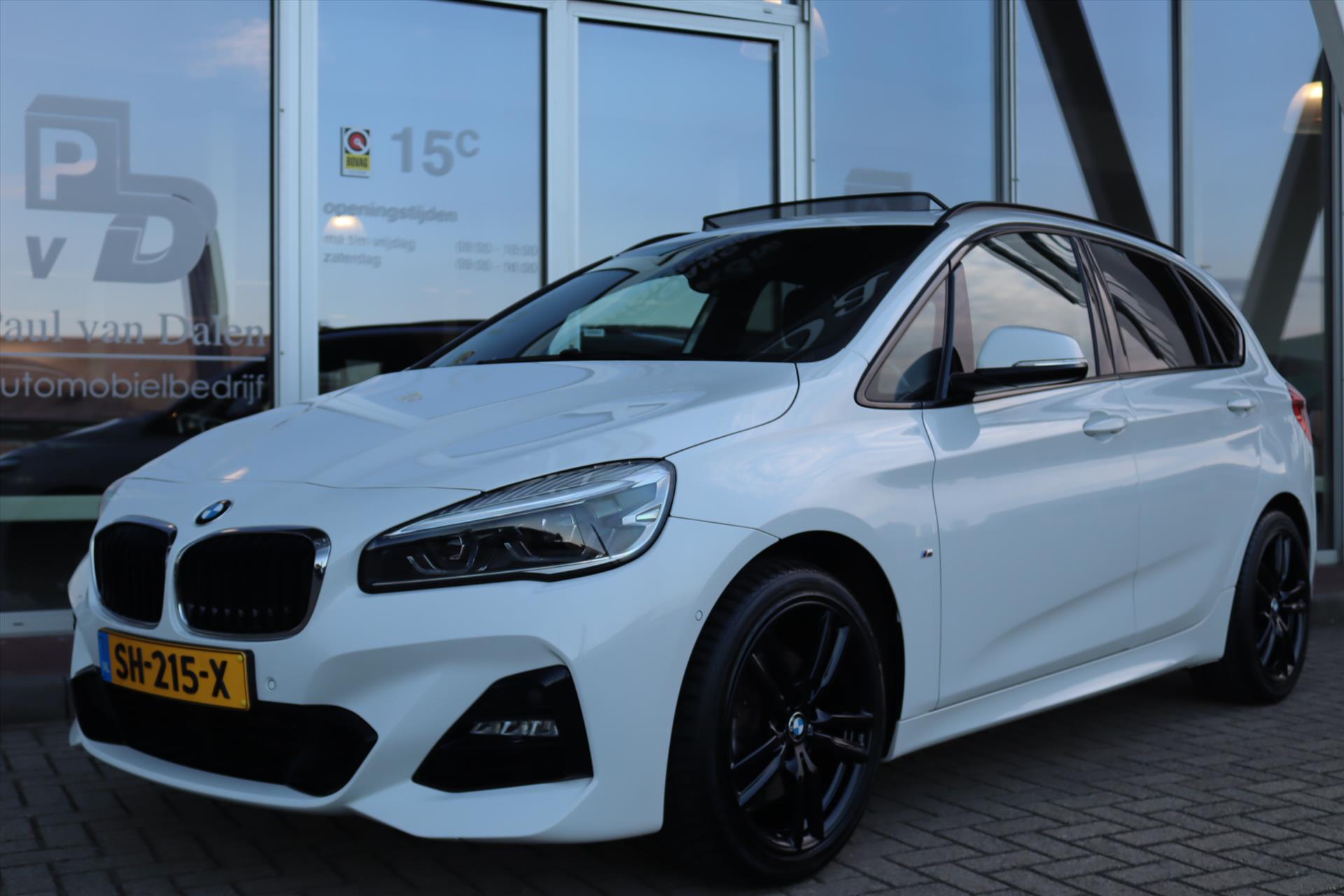 Foto van BMW 220i Active Tourer