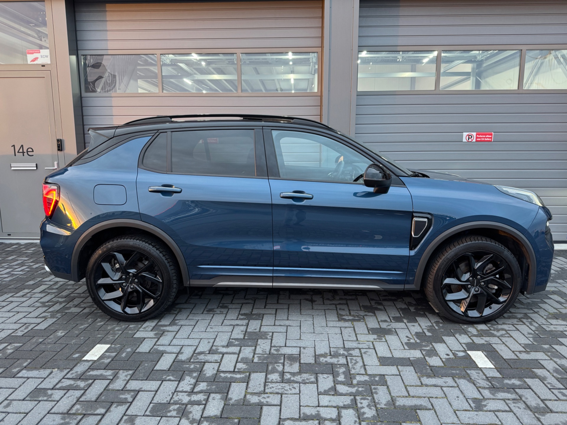 Foto van Lynk&co LYNK & Co 01