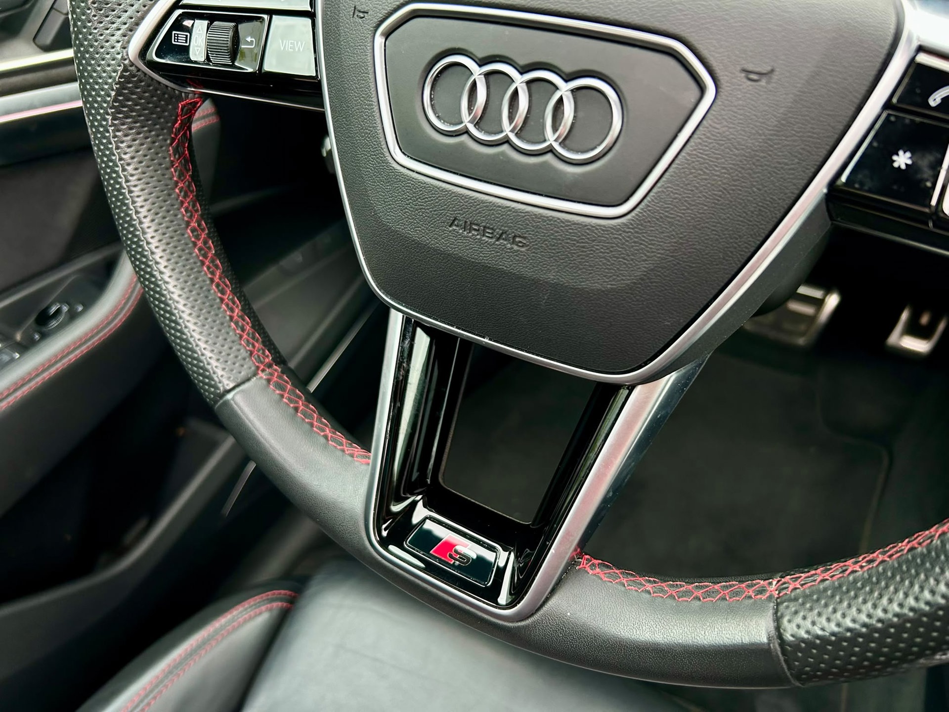 Foto van Audi Q8 55 E-tron