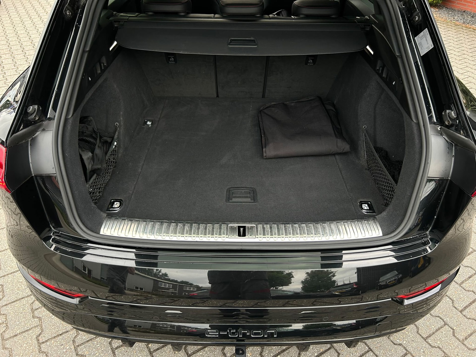 Foto van Audi Q8 55 E-tron