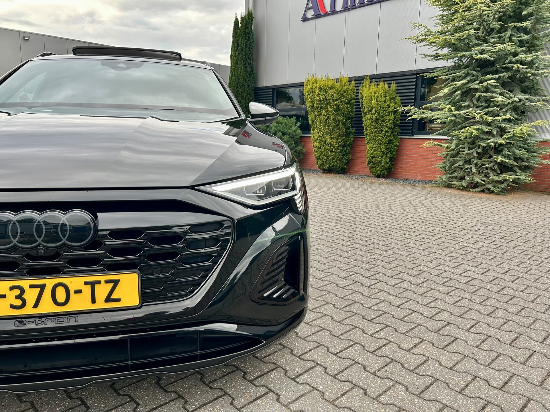 Foto van Audi Q8 55 E-tron