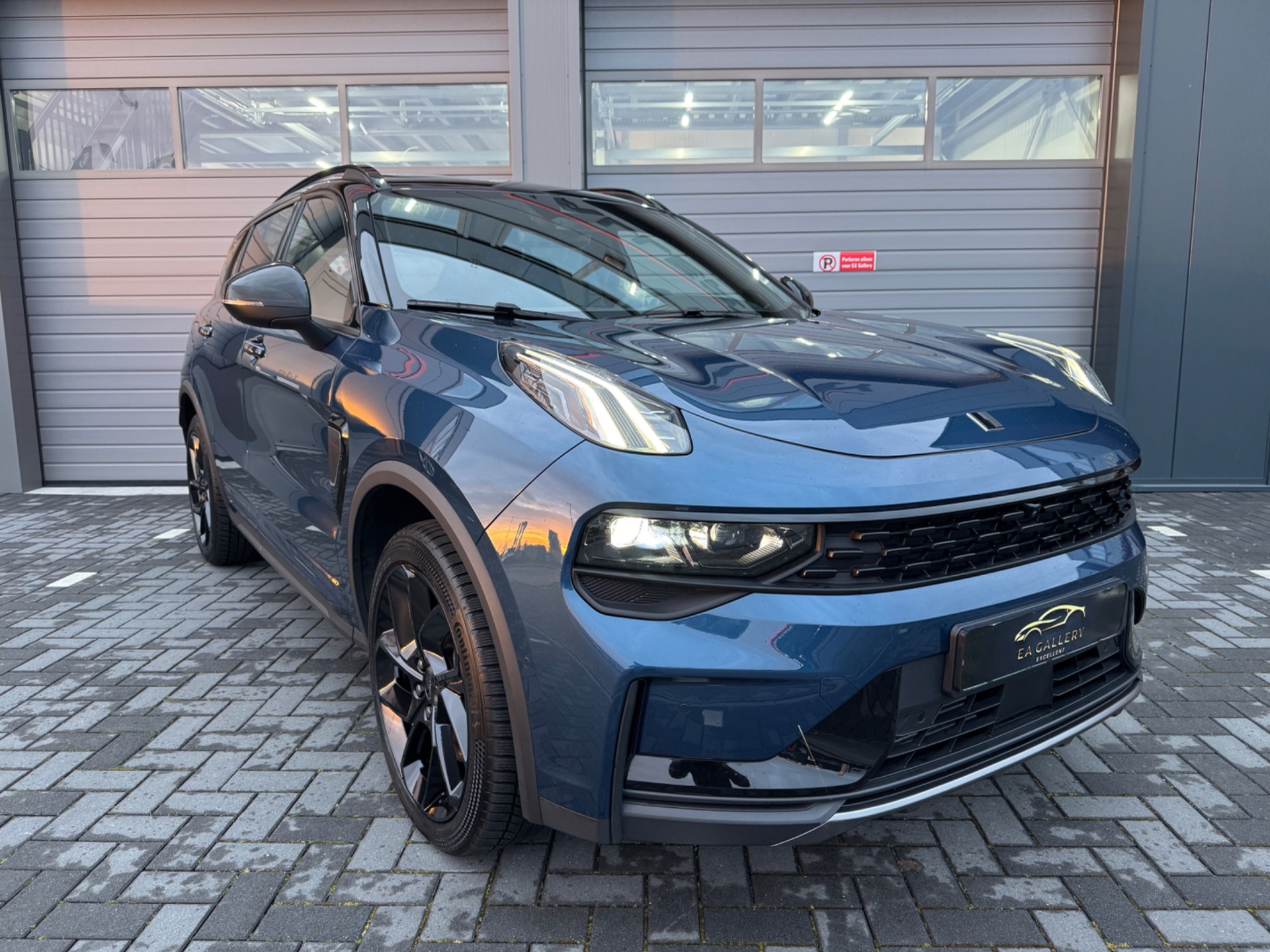 Foto van Lynk&co LYNK & Co 01